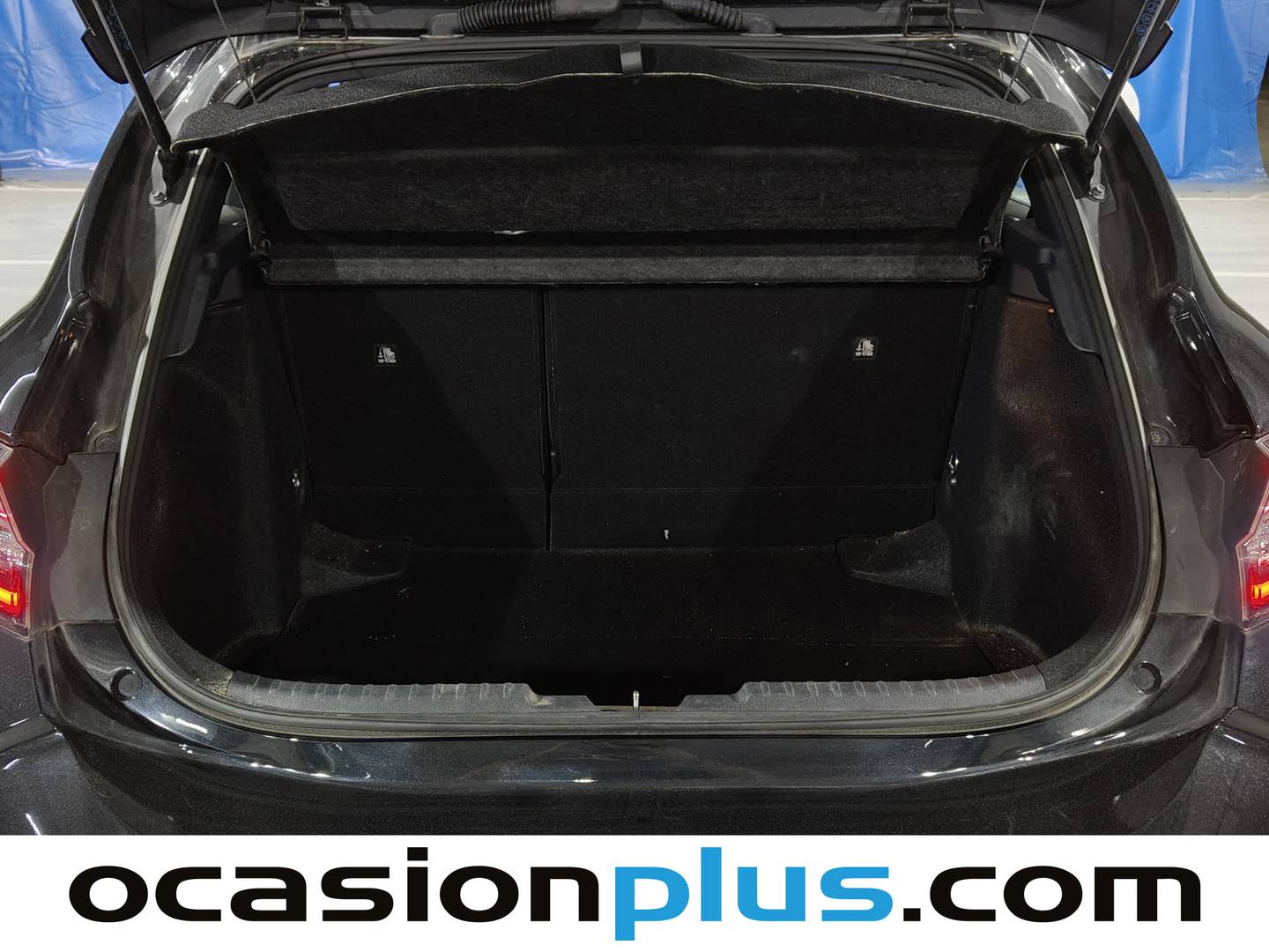 Fotos maletero Toyota Corolla Toyota Corolla 1.8 125 Híbrido Active Tech E-CVT (122 CV)