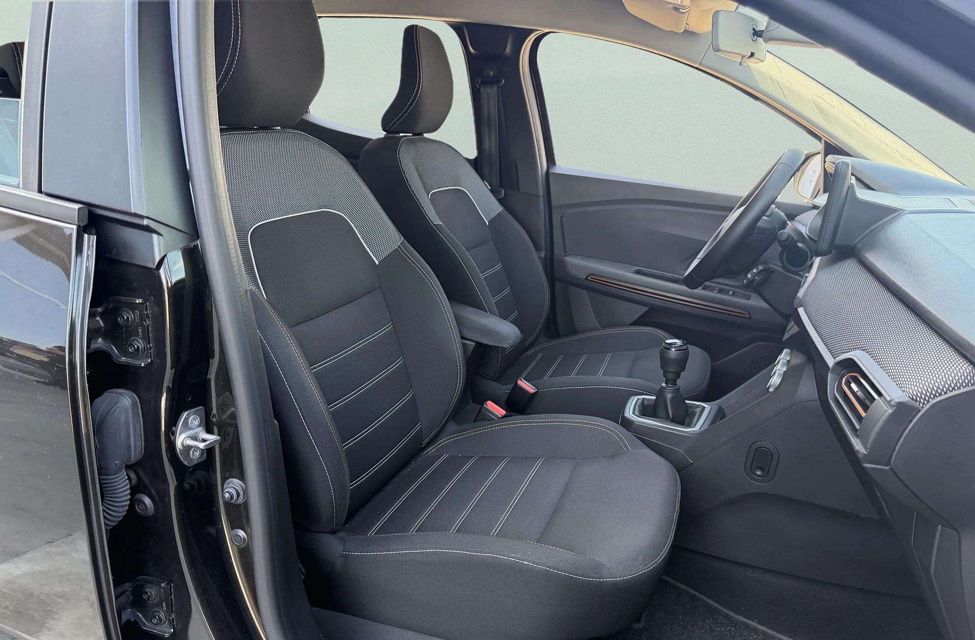 Dacia Sandero Stepway Expression Go TCe - foto 19