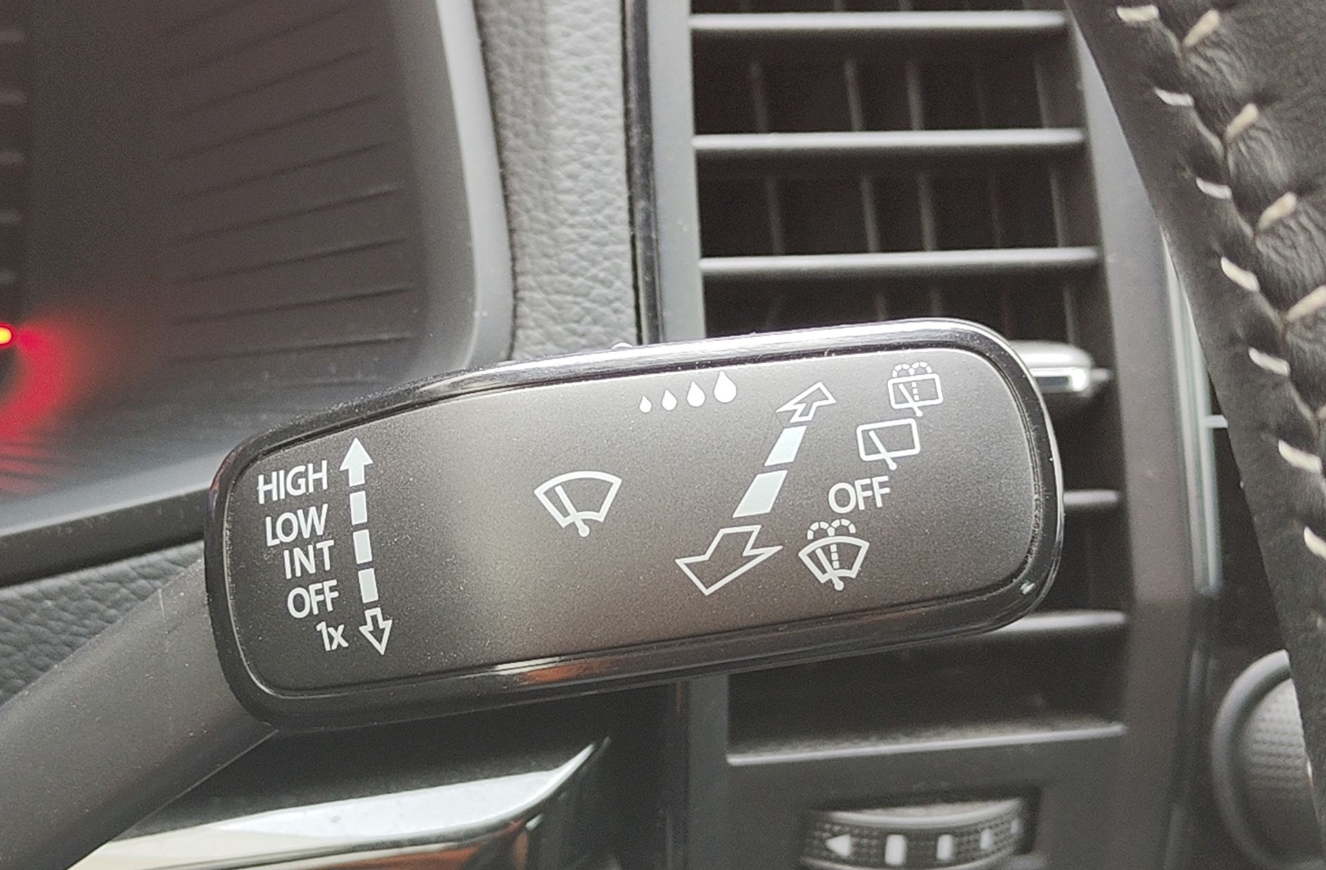 Škoda Karoq 1.5 TSI ACT Sportline DSG - foto 31