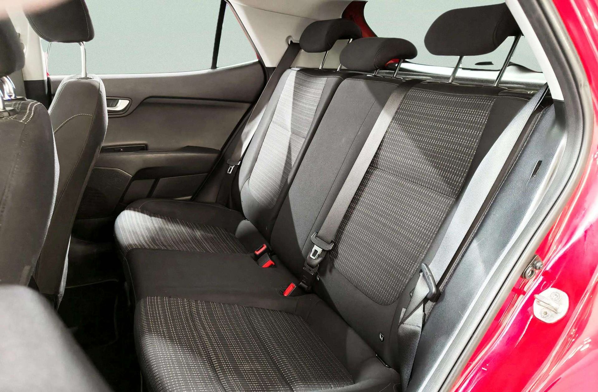 Kia Stonic 1.0 T-GDi Eco-Dynamic Drive - foto 12