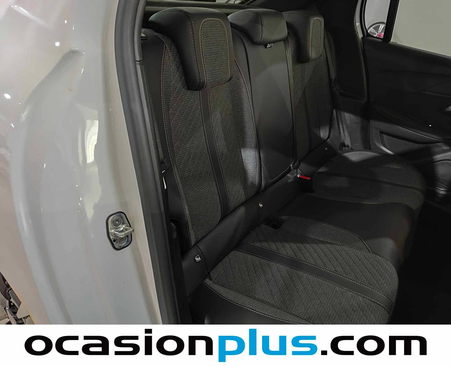 Foto Peugeot 208 Peugeot 208 PureTech 100 Allure 100 CV)