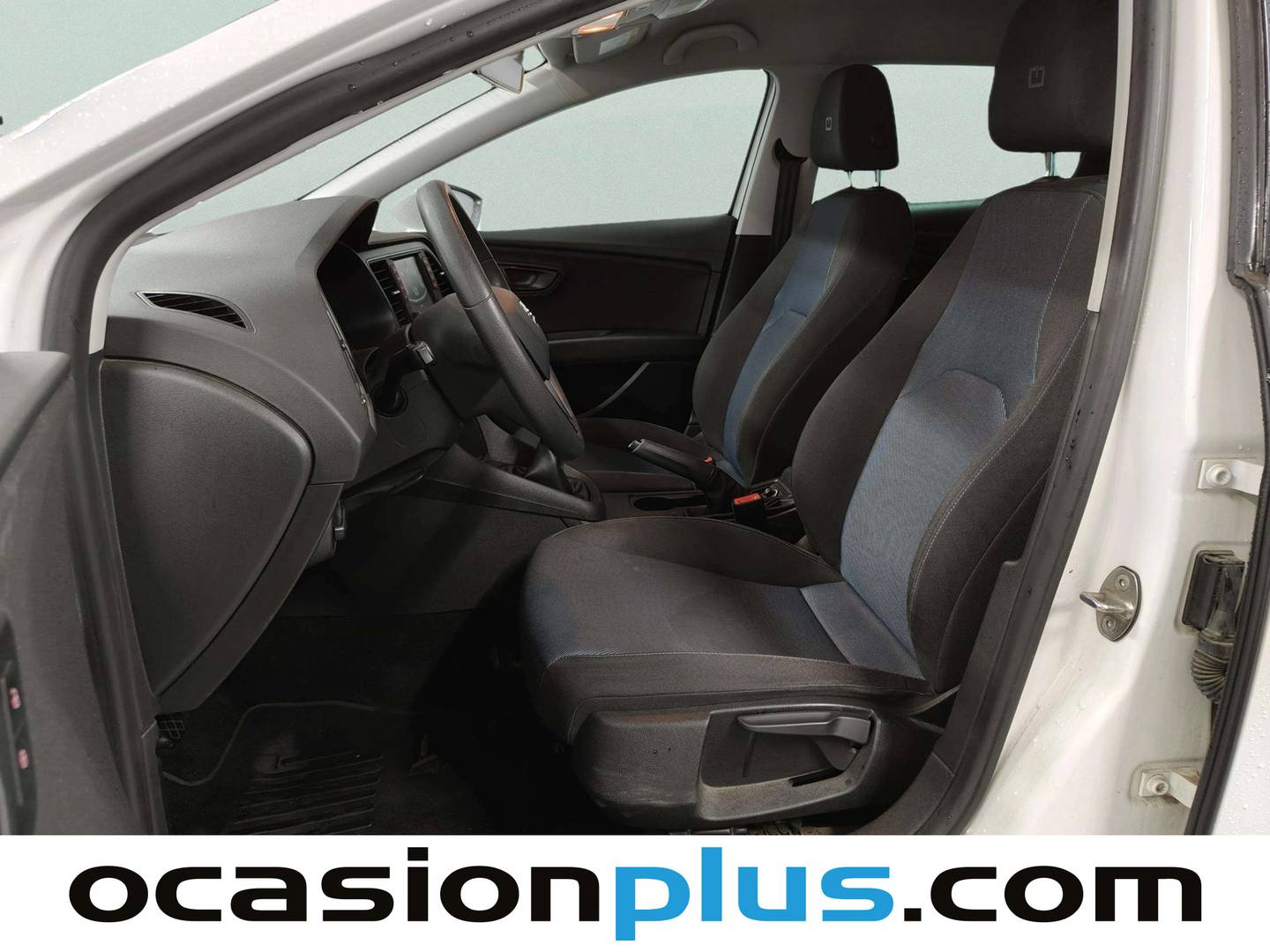 Foto asientos delanteros Seat León Seat León ST ST 1.2 TSI S&S Reference Connect  (110 CV)