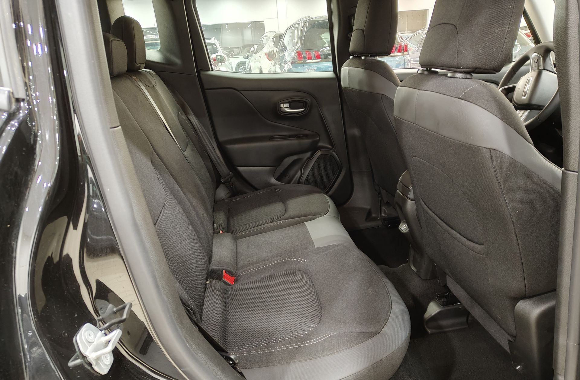 Jeep Renegade eHybrid 1.5 Limited ATX - foto 18