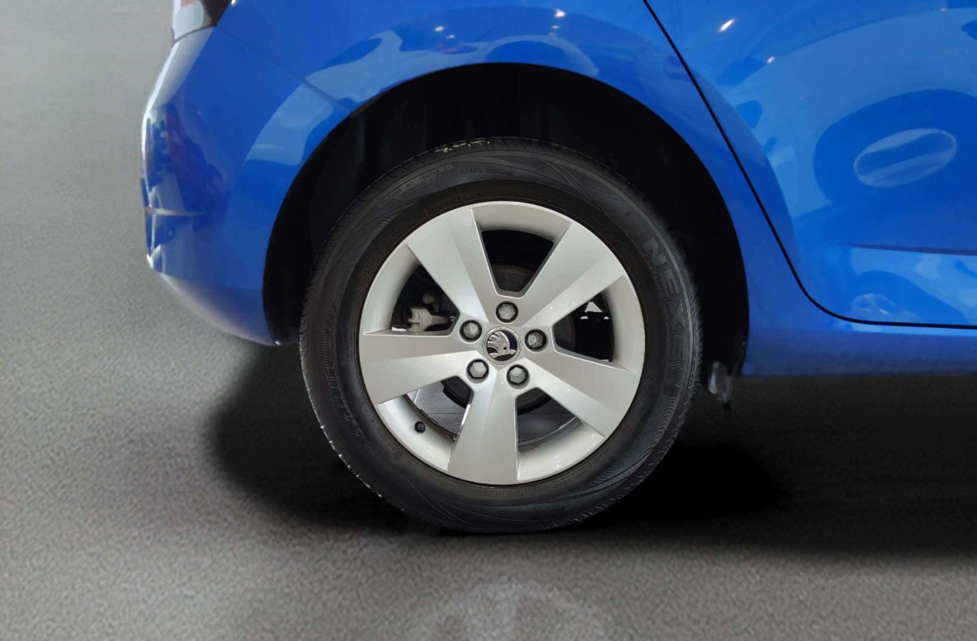 Škoda Fabia 1.0 TSI Like - foto 33
