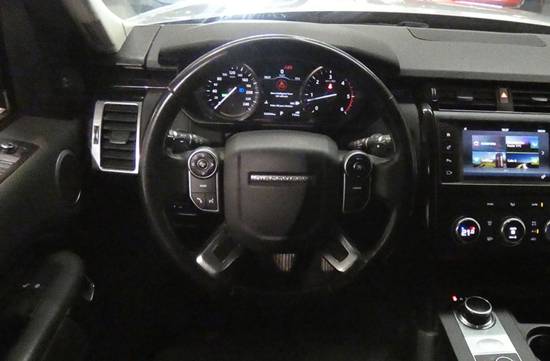Land Rover Discovery 3.0 TD6 SE 4x4 - foto 21