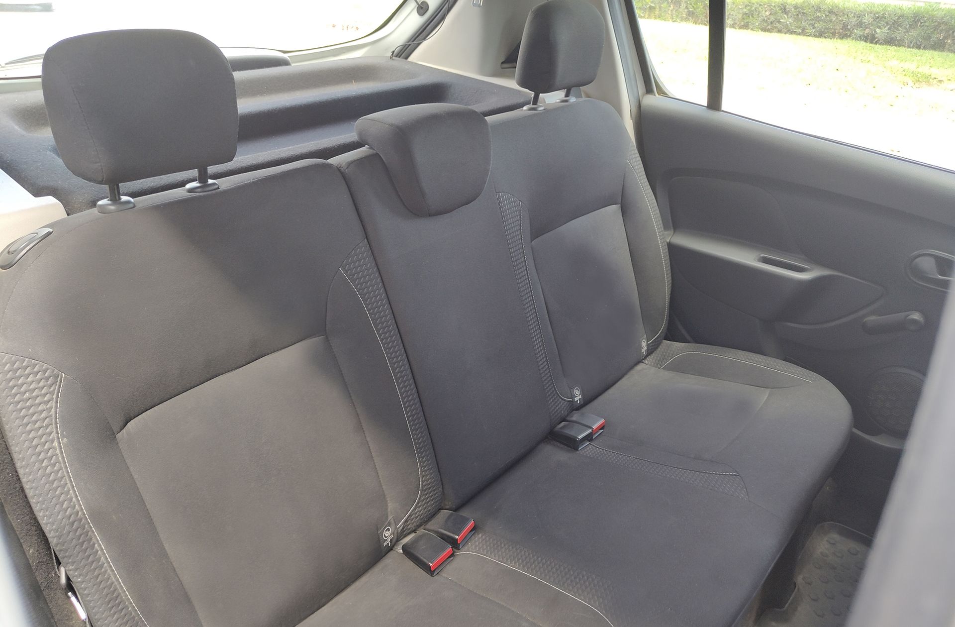 Dacia Sandero Ambiance 1.0 - foto 12