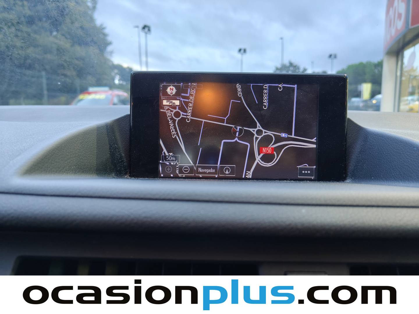 Extras y acabados del Lexus CT Lexus CT 200h Executive + Navibox (136 CV)