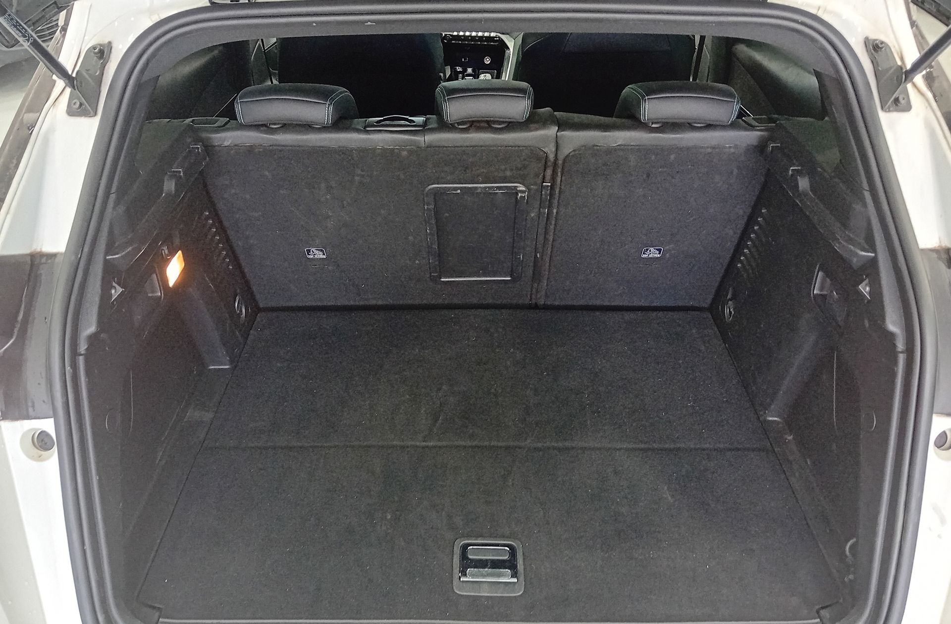 Peugeot 3008 300 Allure Pack e-EAT8 - foto 17