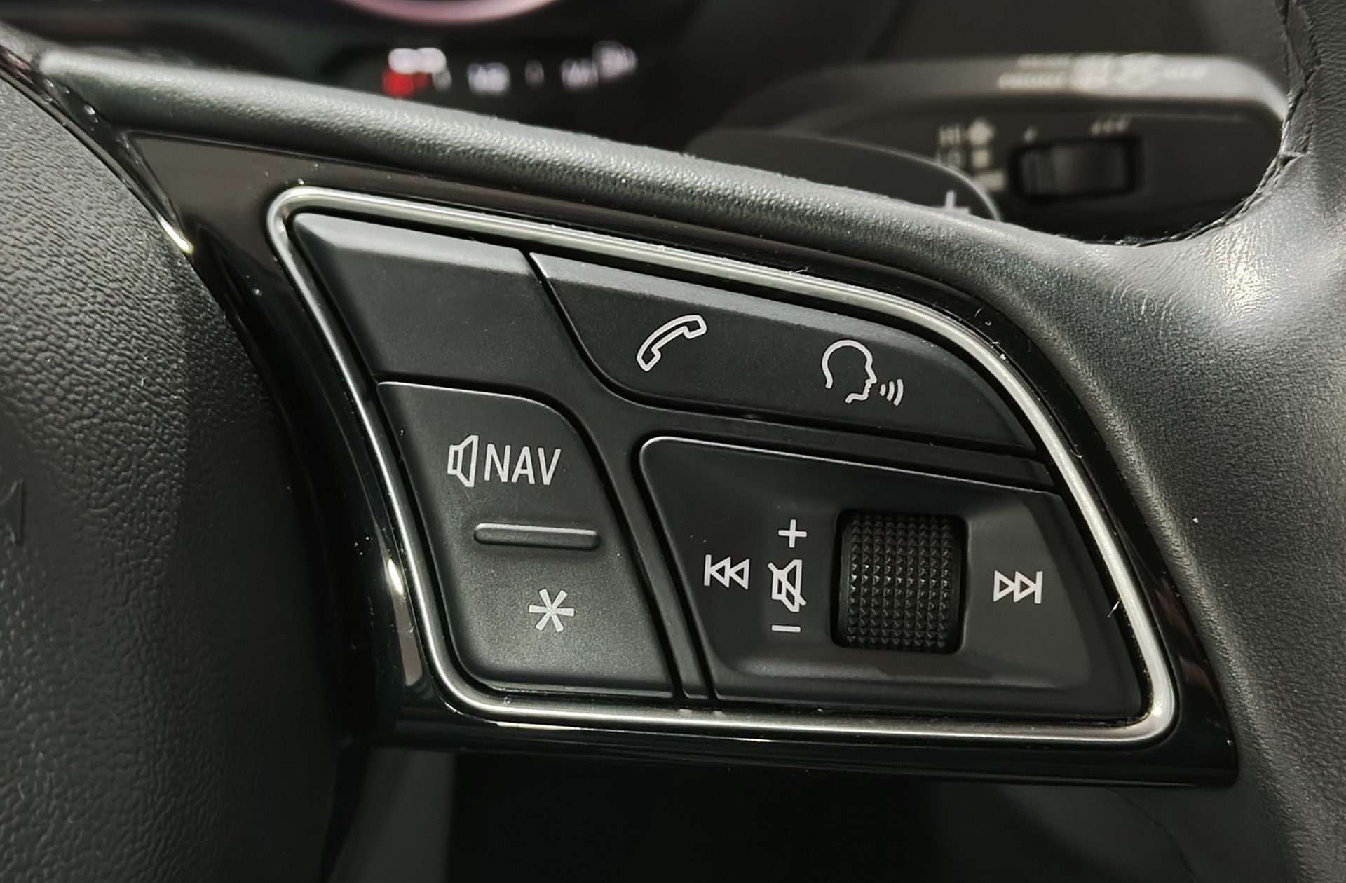 Audi Q2 S line 30 TDI S tronic - foto 28