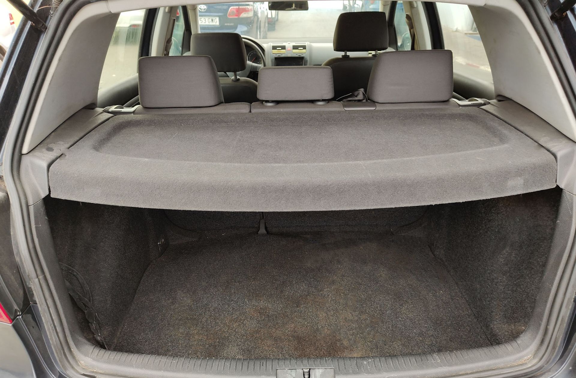 Volkswagen Golf Trendline 1.6 - foto 12