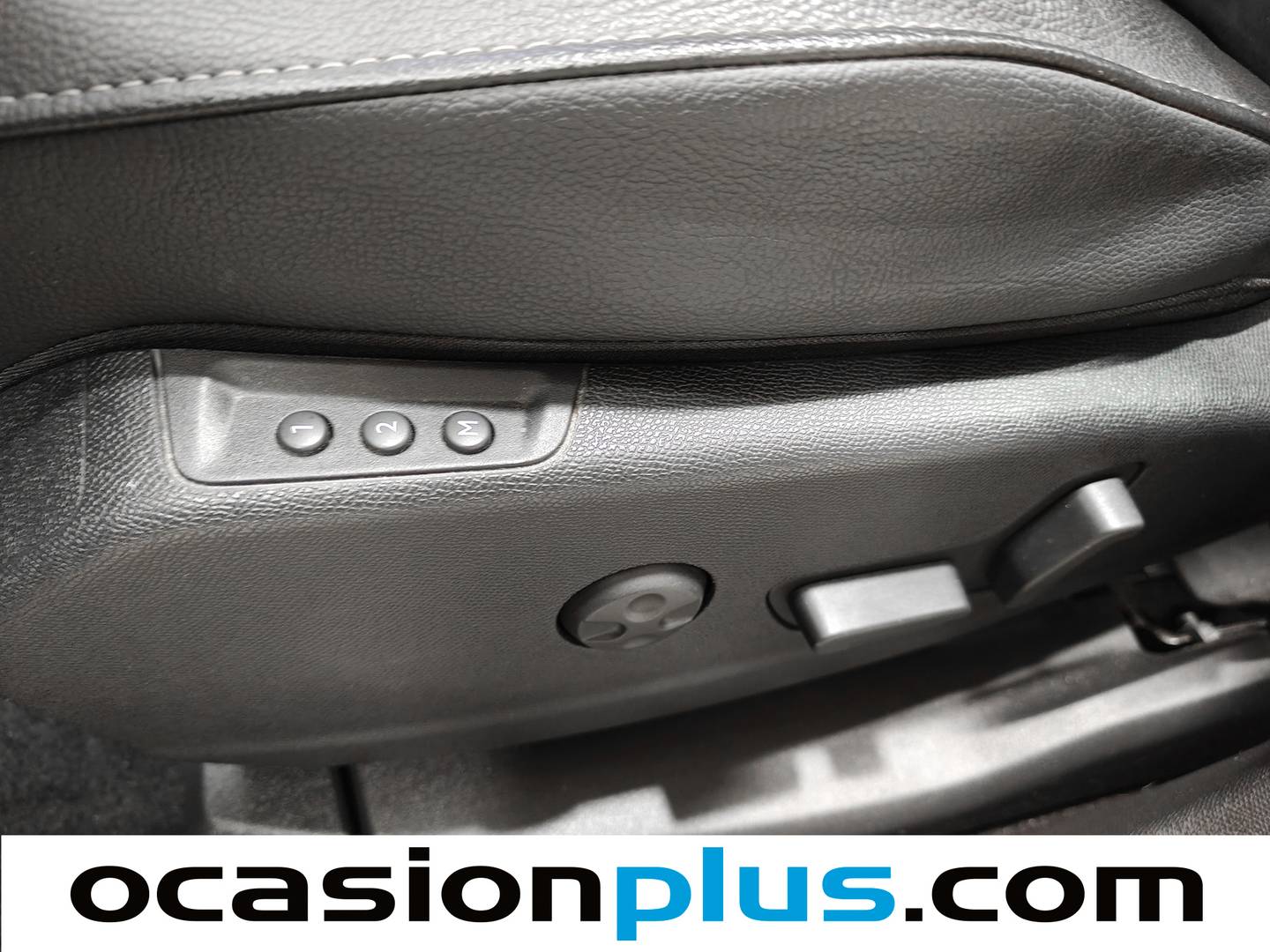 Foto DS DS 7 DS DS7 Crossback BlueHDi 130 Performance Line Auto (130 CV)