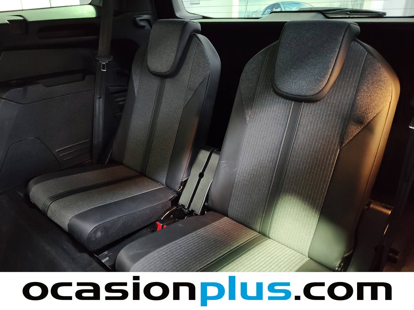 Extras y acabados del Peugeot 5008 Peugeot 5008 PureTech 130 S&S Allure Pack EAT8 7 Plazas (130 CV)