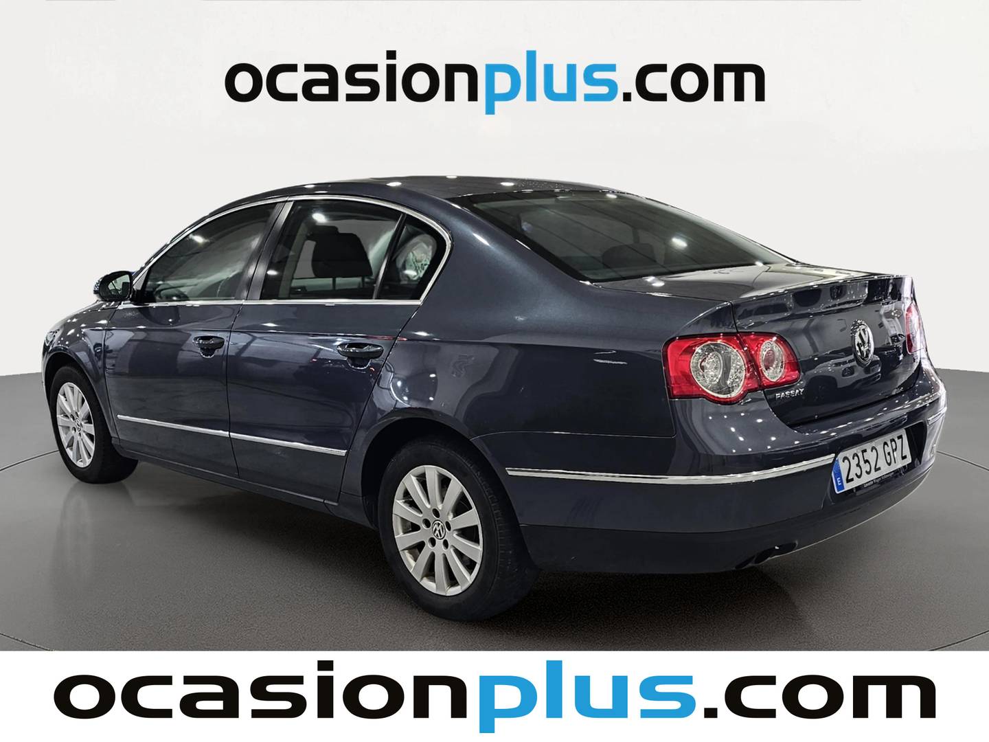 Foto trasera Volkswagen Passat Volkswagen Passat Advance Plus 2.0 TDI DPF (110 CV) izquierda