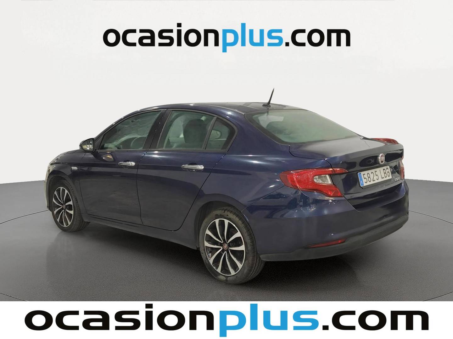 Foto delantera Fiat Tipo Fiat Tipo Sedan Sedan 1.4 Lounge (95 CV) derecha