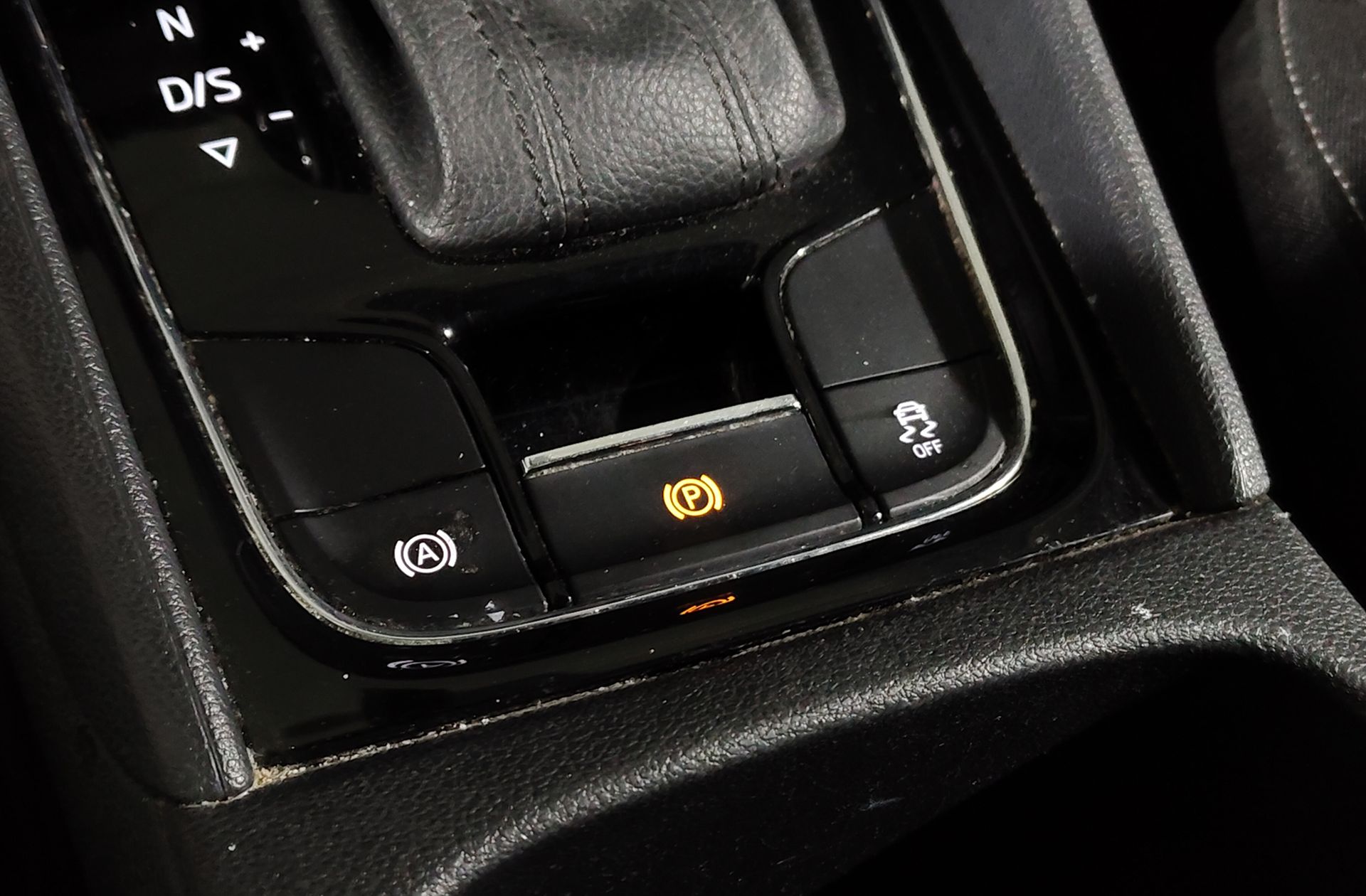 Škoda Karoq 2.0 TDI Ambition 4x4 DSG - foto 35
