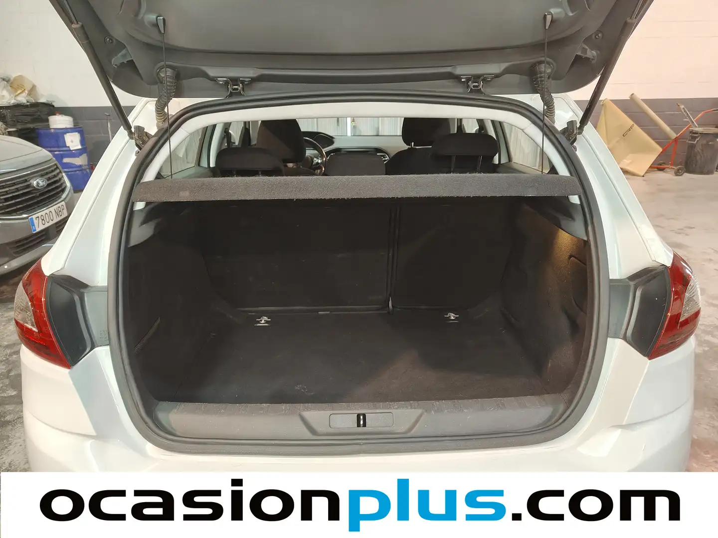 Foto Peugeot 308 Peugeot 308 BlueHDi 100 Access (100 CV)