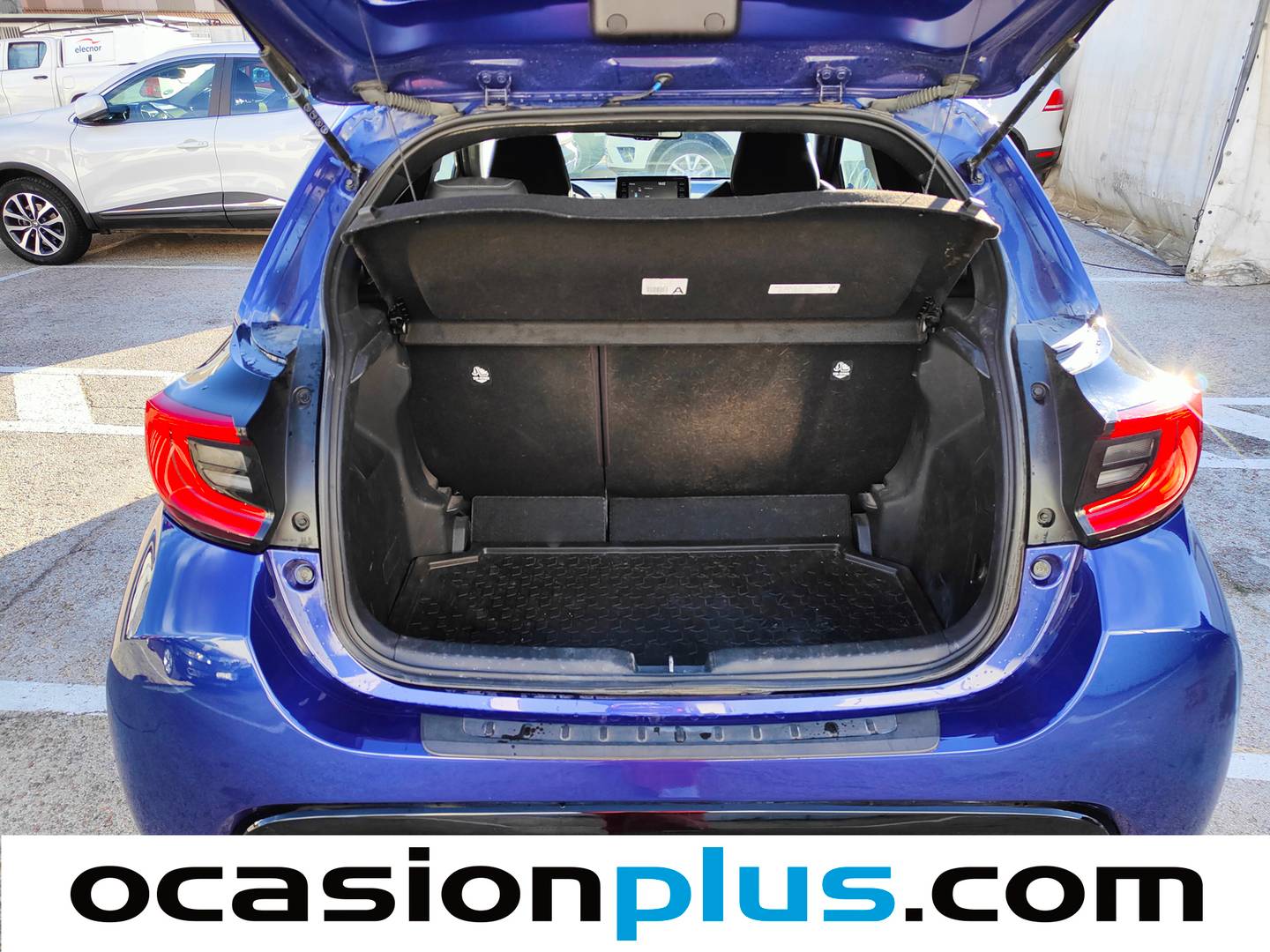 Fotos maletero Toyota Yaris Toyota Yaris 120H Style (116 CV)