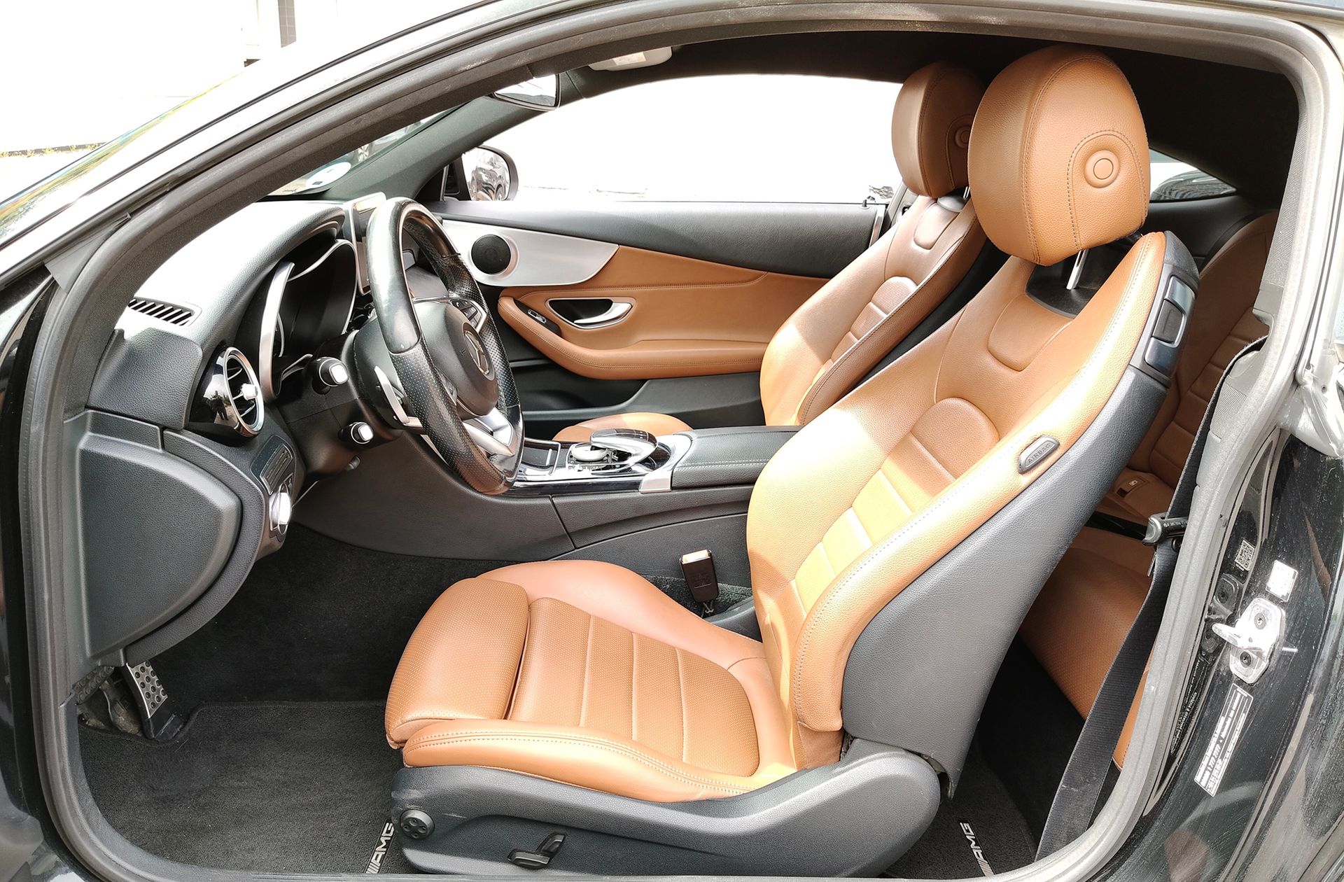 Mercedes-Benz Clase C Coupe 300 Pack AMG - foto 9