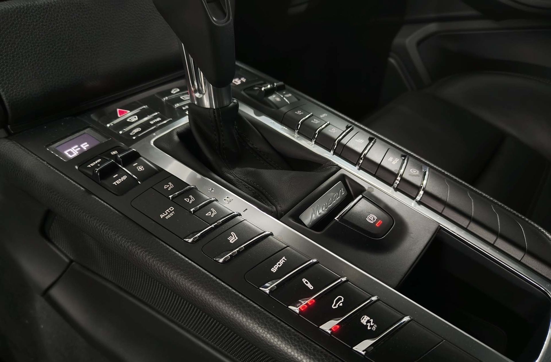 Porsche Macan Turbo - foto 8