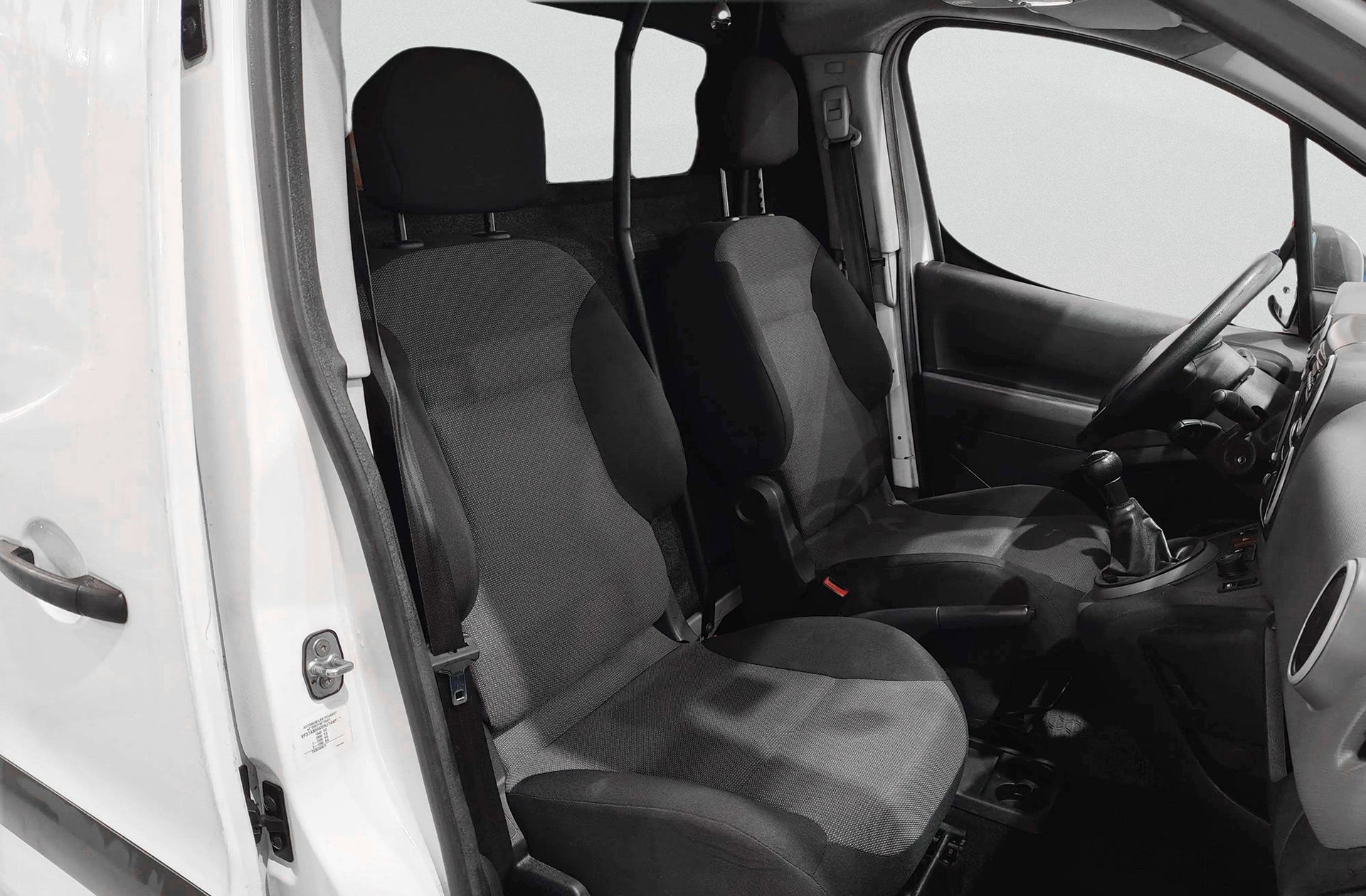 Peugeot Partner Furgon 1.6 BlueHDi Confort L1 - foto 15