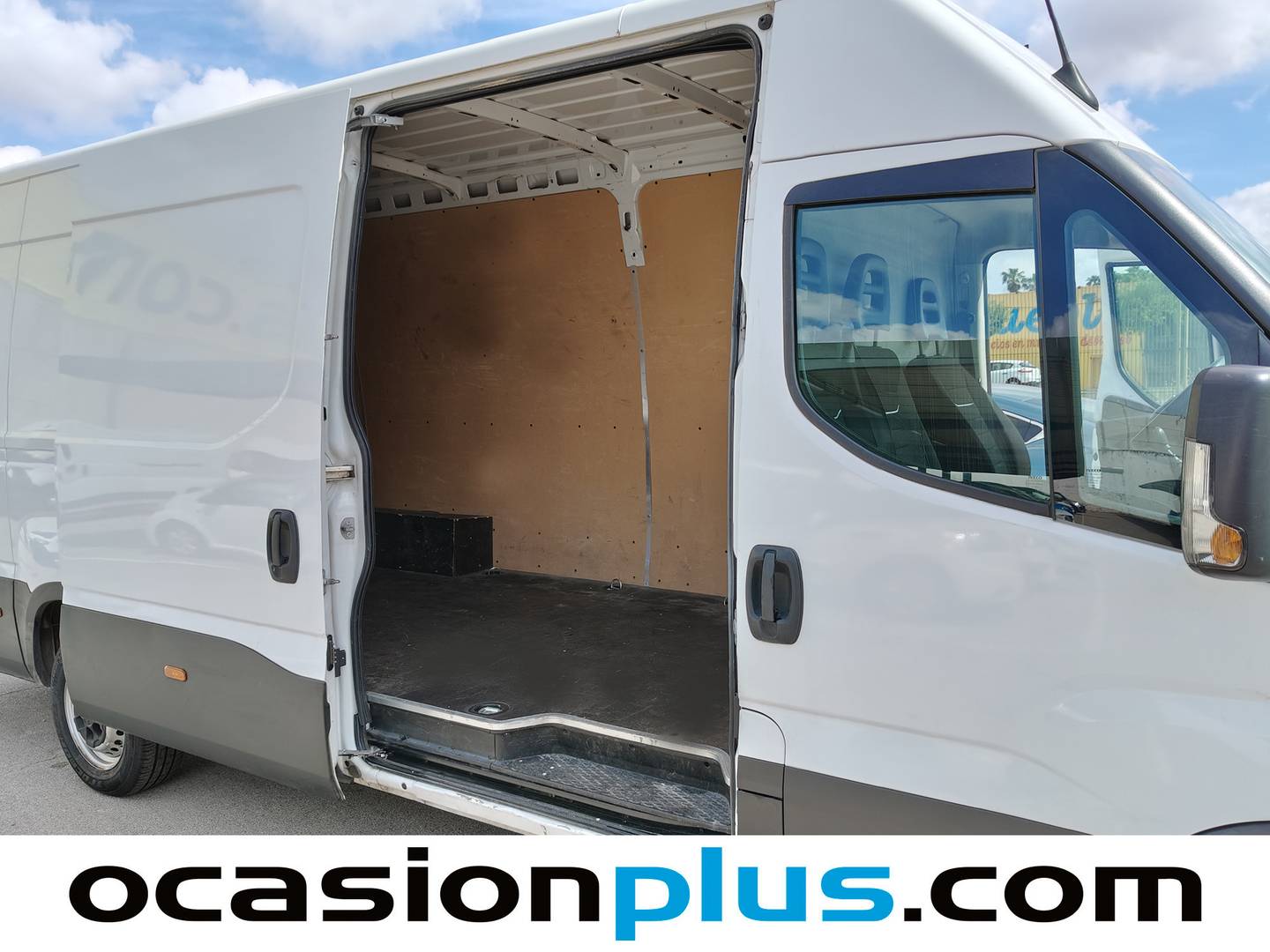 Fotos maletero Iveco Daily Iveco Daily Furgon 35S 16 V 4100/H2 (156 CV)