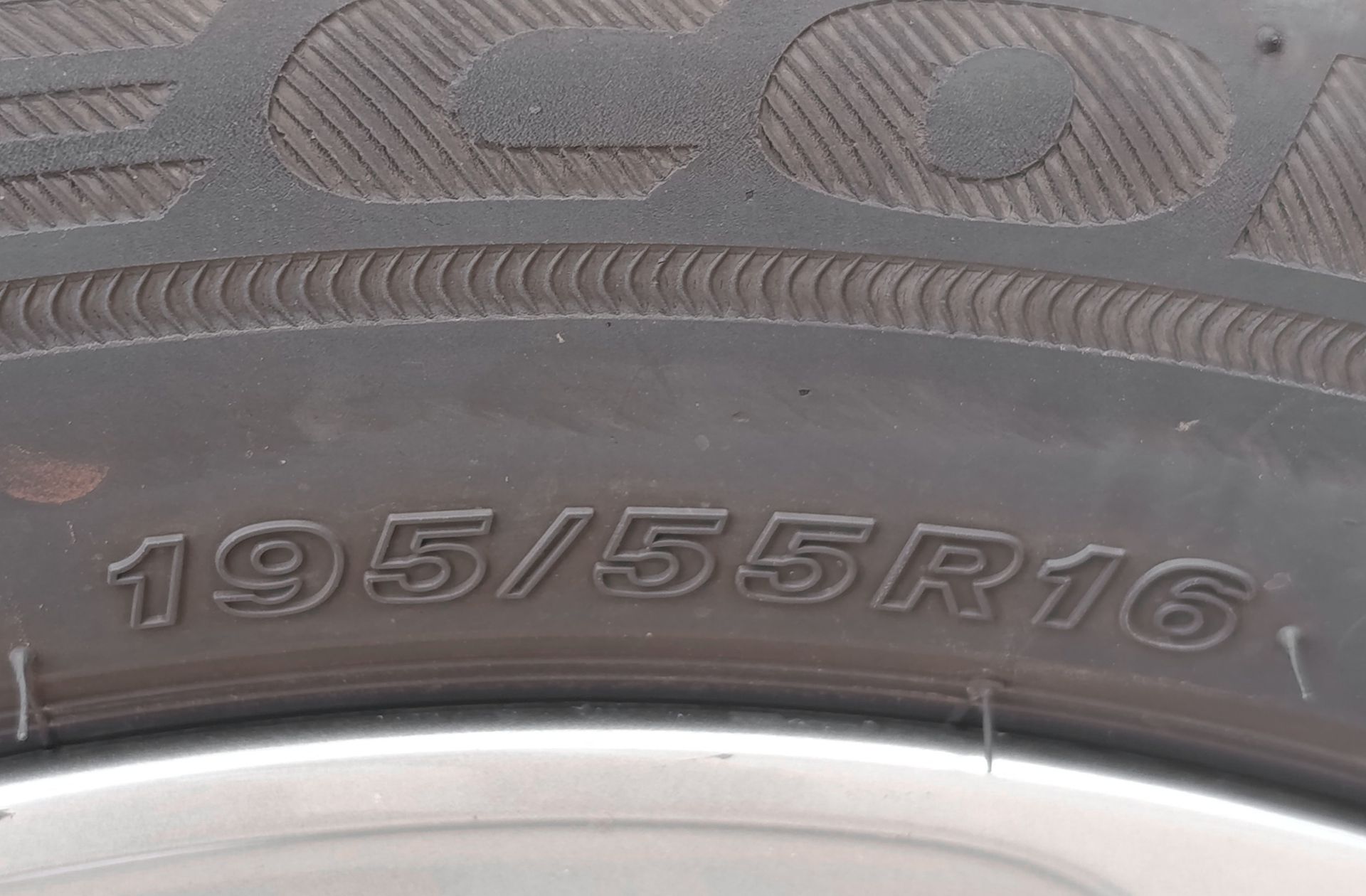Toyota Yaris 120H Active Plus - foto 36