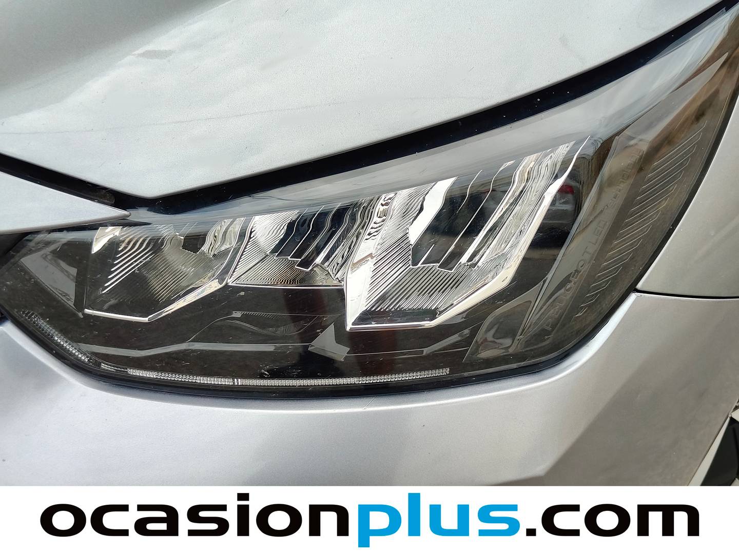 Equipamiento del Peugeot 208 Peugeot 208 Style Hybrid 100 eDCS6 (100 CV)
