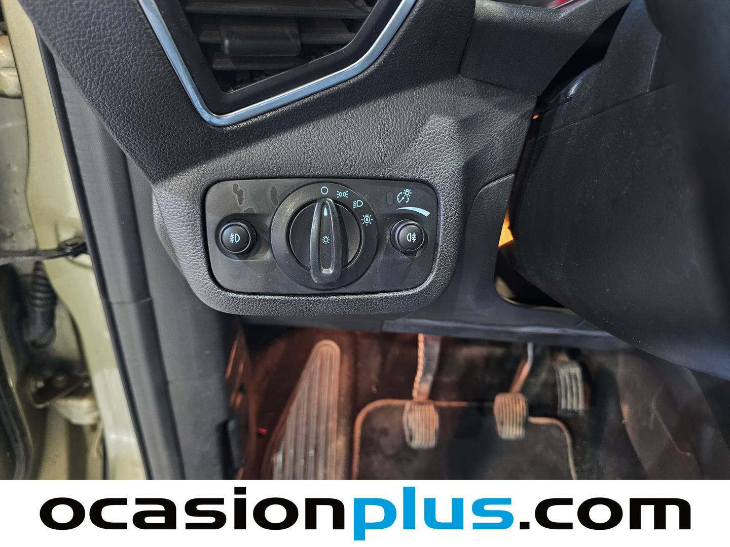 Equipamiento del Ford Kuga Ford Kuga 2.0 TDCI S&S Titanium 4x2 (150 CV)