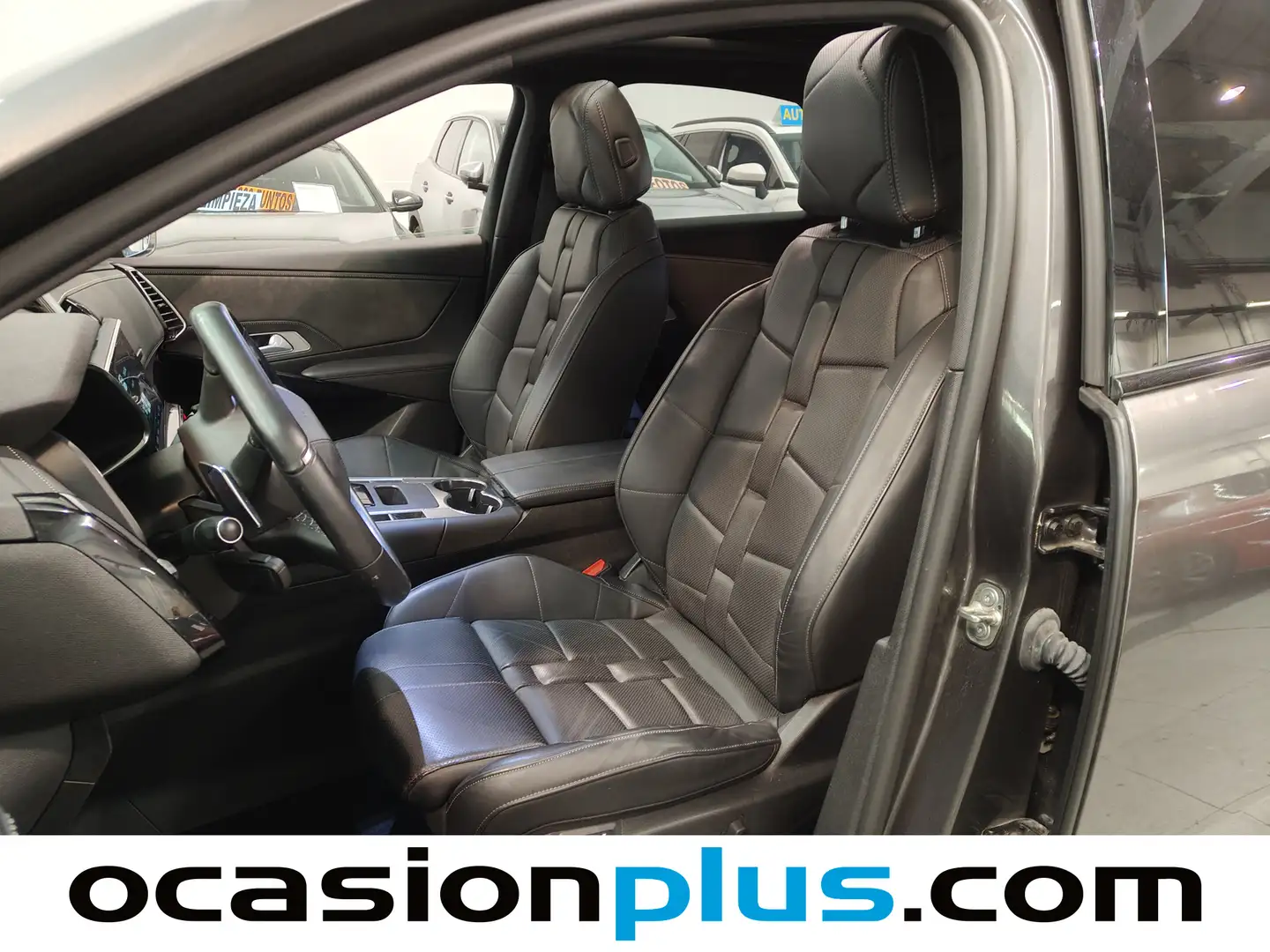 Foto DS DS 7 Crossback DS DS7 Crossback E-Tense 300 Louvre 4WD Auto (300 CV)