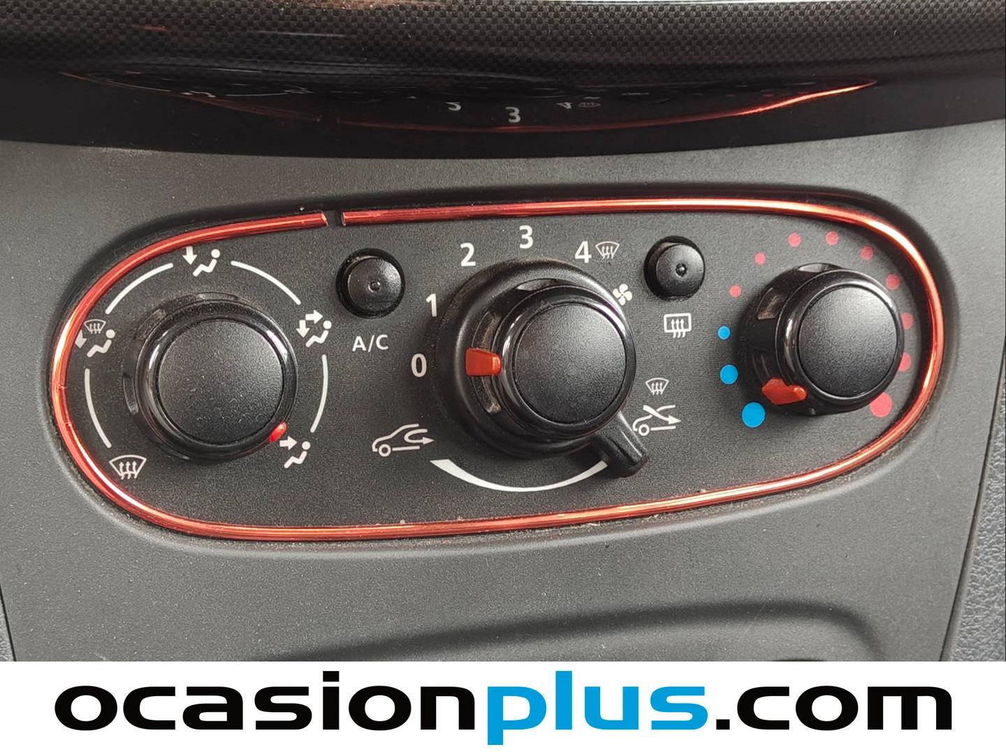 Extras y acabados del Dacia Sandero Dacia Sandero Ambiance dCi (75 CV)