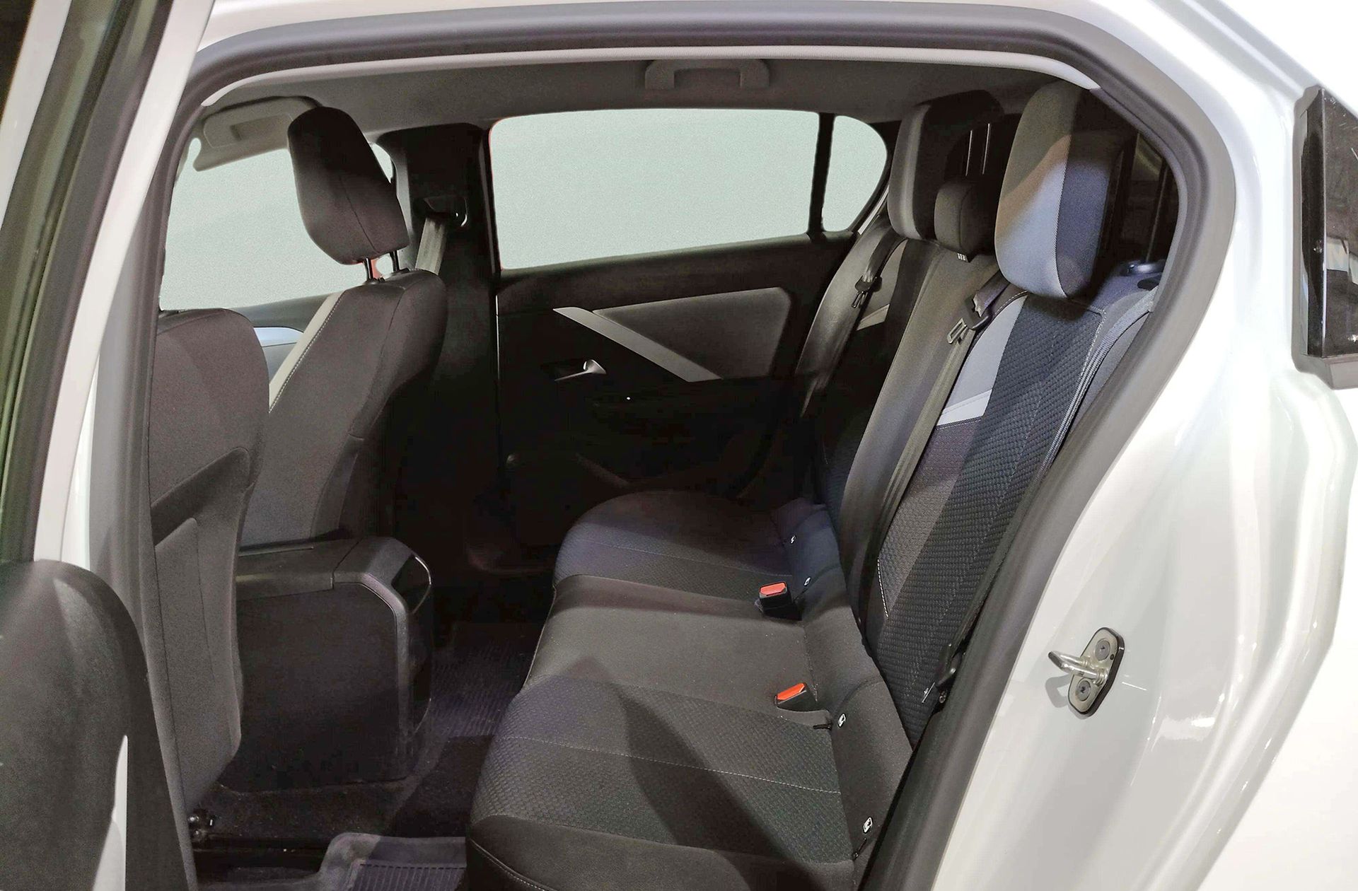 Opel Astra 1.2 Turbo XHL Edition - foto 11