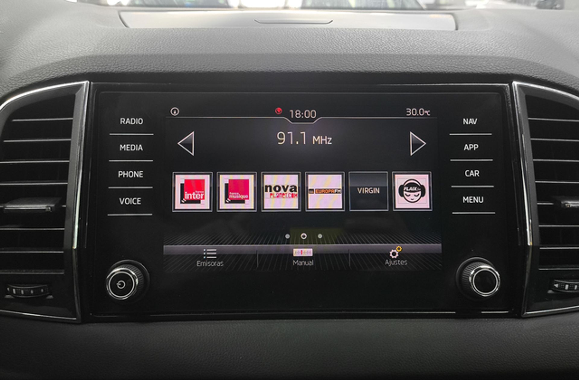 Škoda Karoq 1.6 TDI Ambition - foto 36