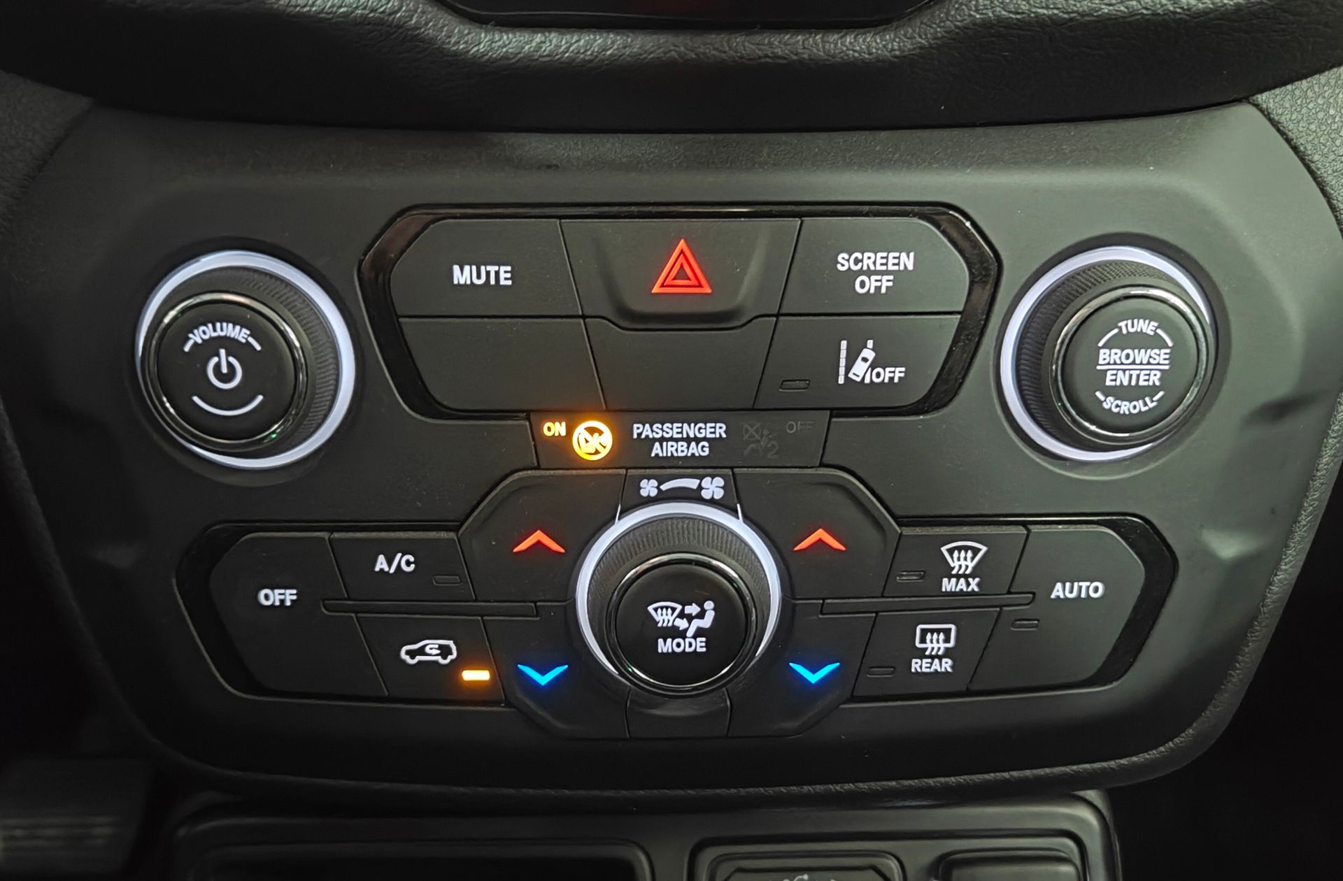 Jeep Renegade eHybrid 1.5 Limited ATX - foto 9