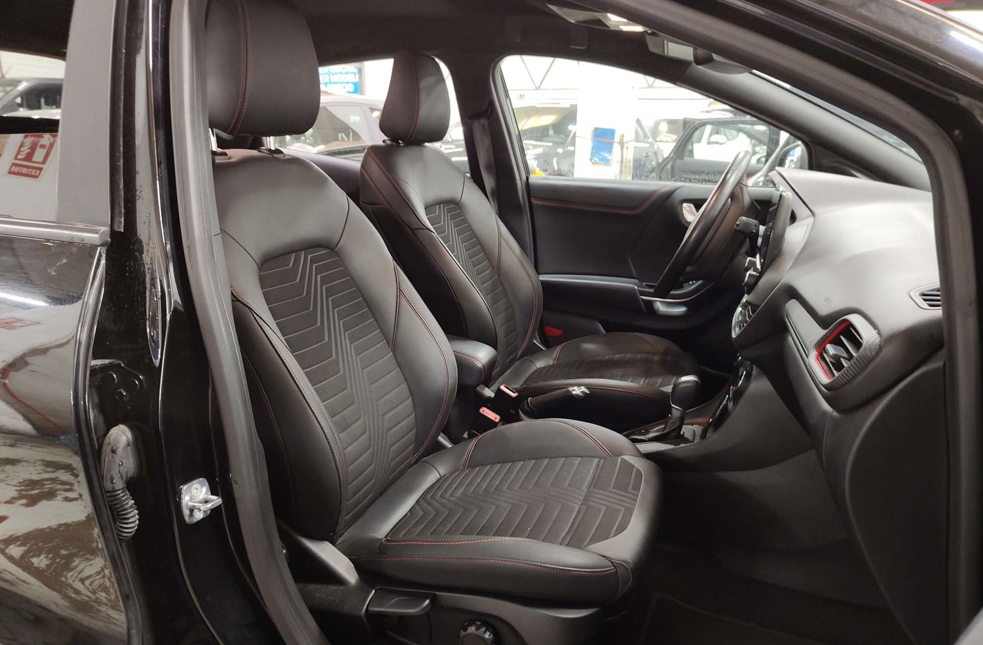 Ford Puma 1.0 EcoBoost MHEV ST-Line X - foto 21