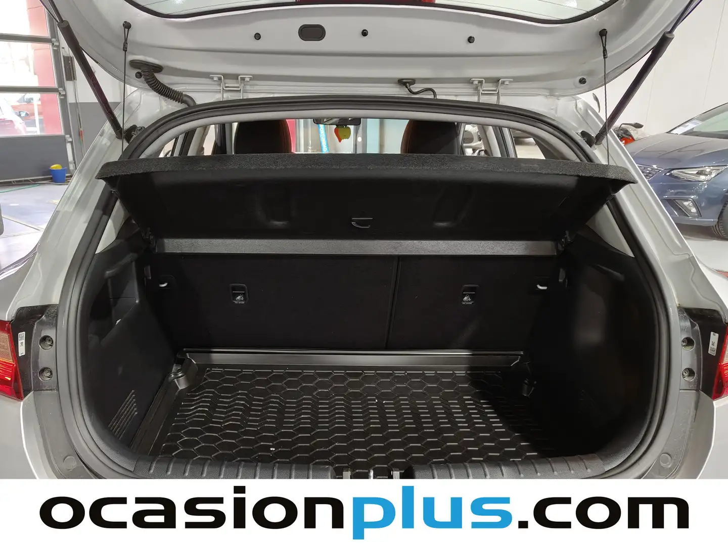 Foto KIA Stonic Kia Stonic 1.0 T-GDi MHEV Drive iMT (100 CV)