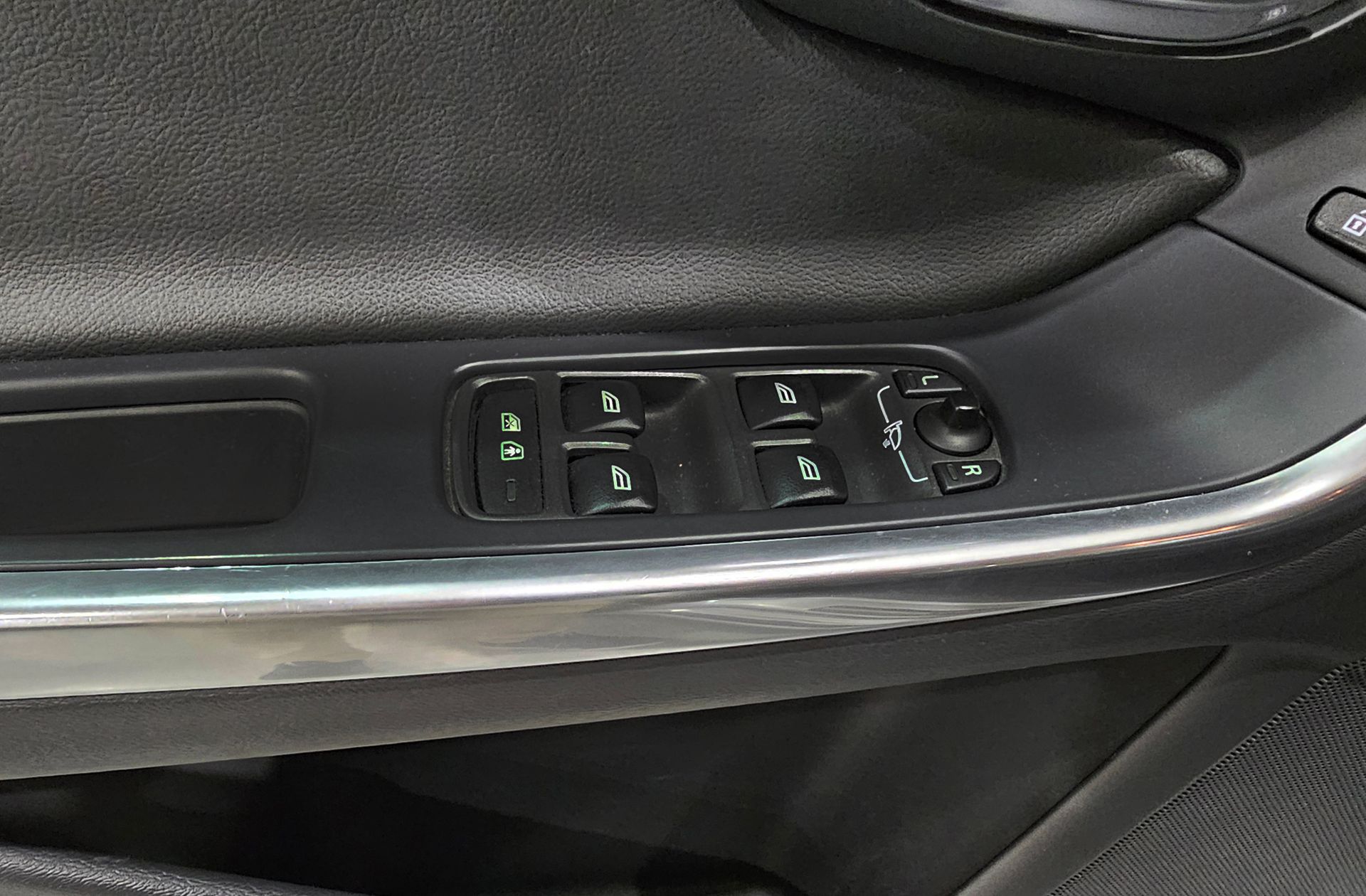 Volvo V60 D2 Momentum - foto 34
