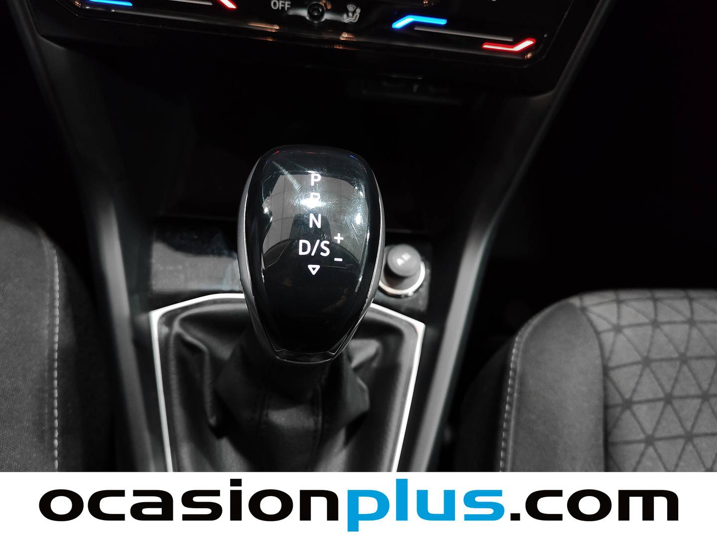 Foto Volkswagen T-Cross Volkswagen T-Cross Advance 1.0 TSI (110 CV) DSG