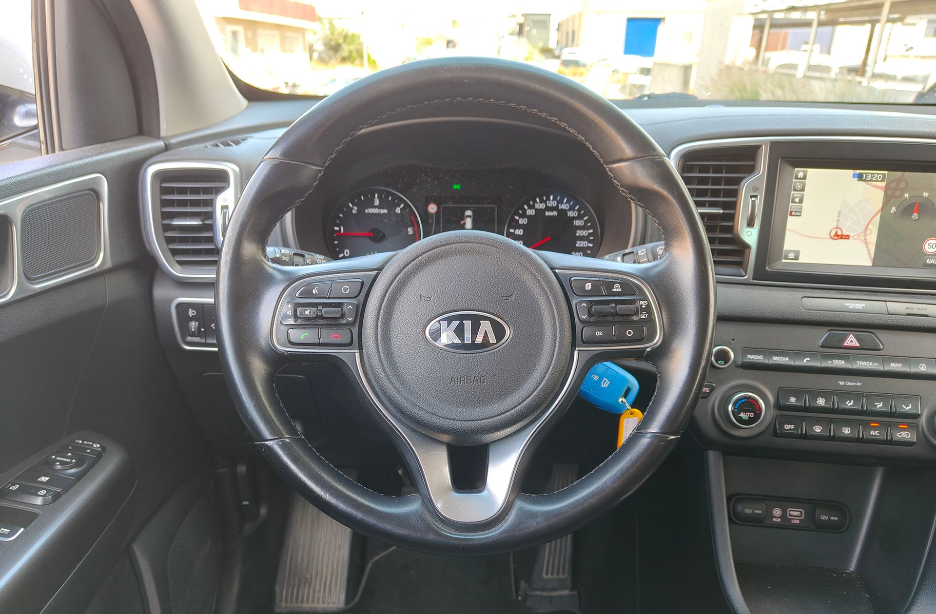 Kia Sportage 1.7 CRDi VGT Eco-Dynamics x-Tech17 4x2 - foto 19