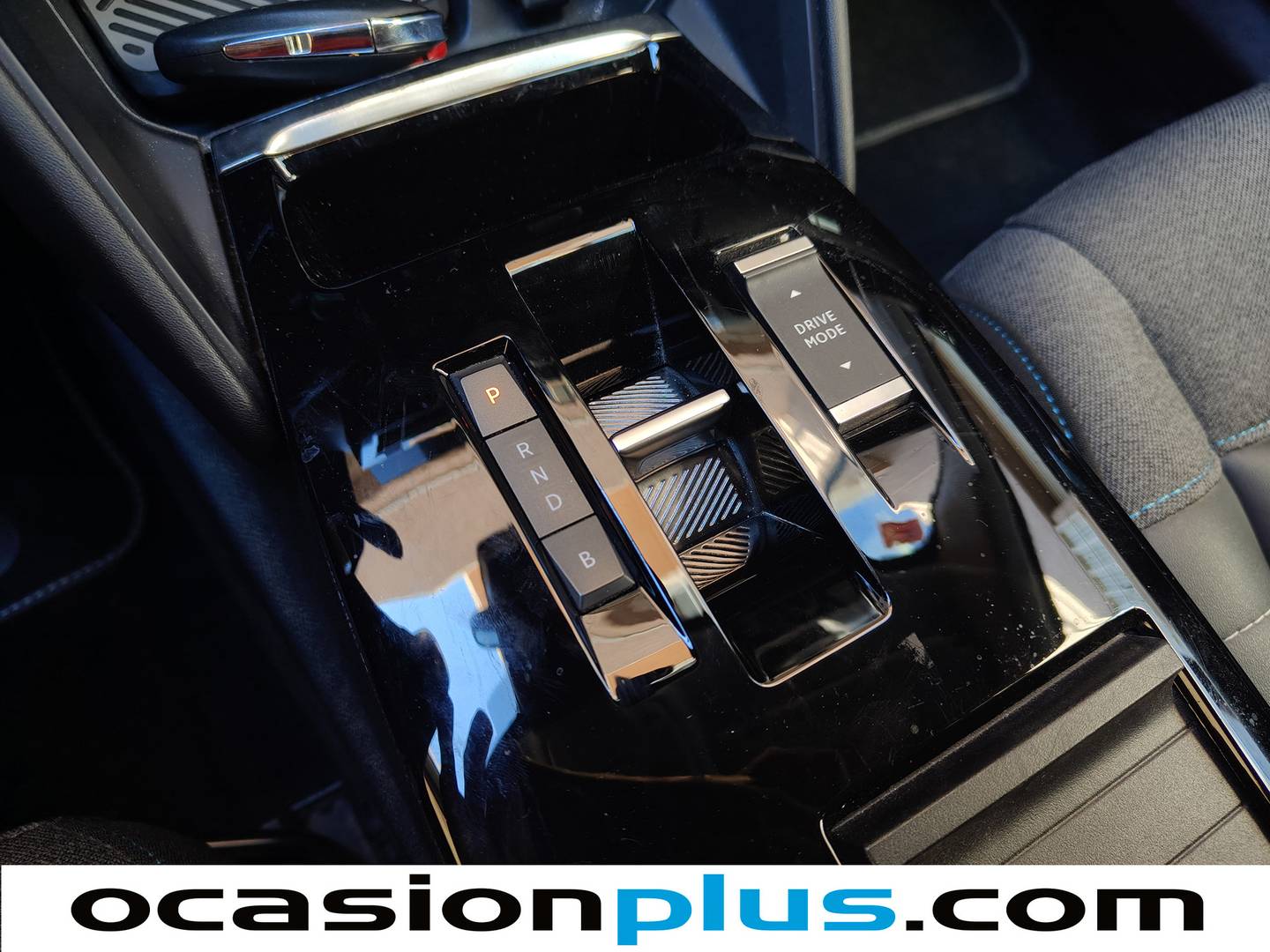 Foto Citroën ë-C4 Citroen ë-C4 eléctrico 50kWh Shine (136 CV)