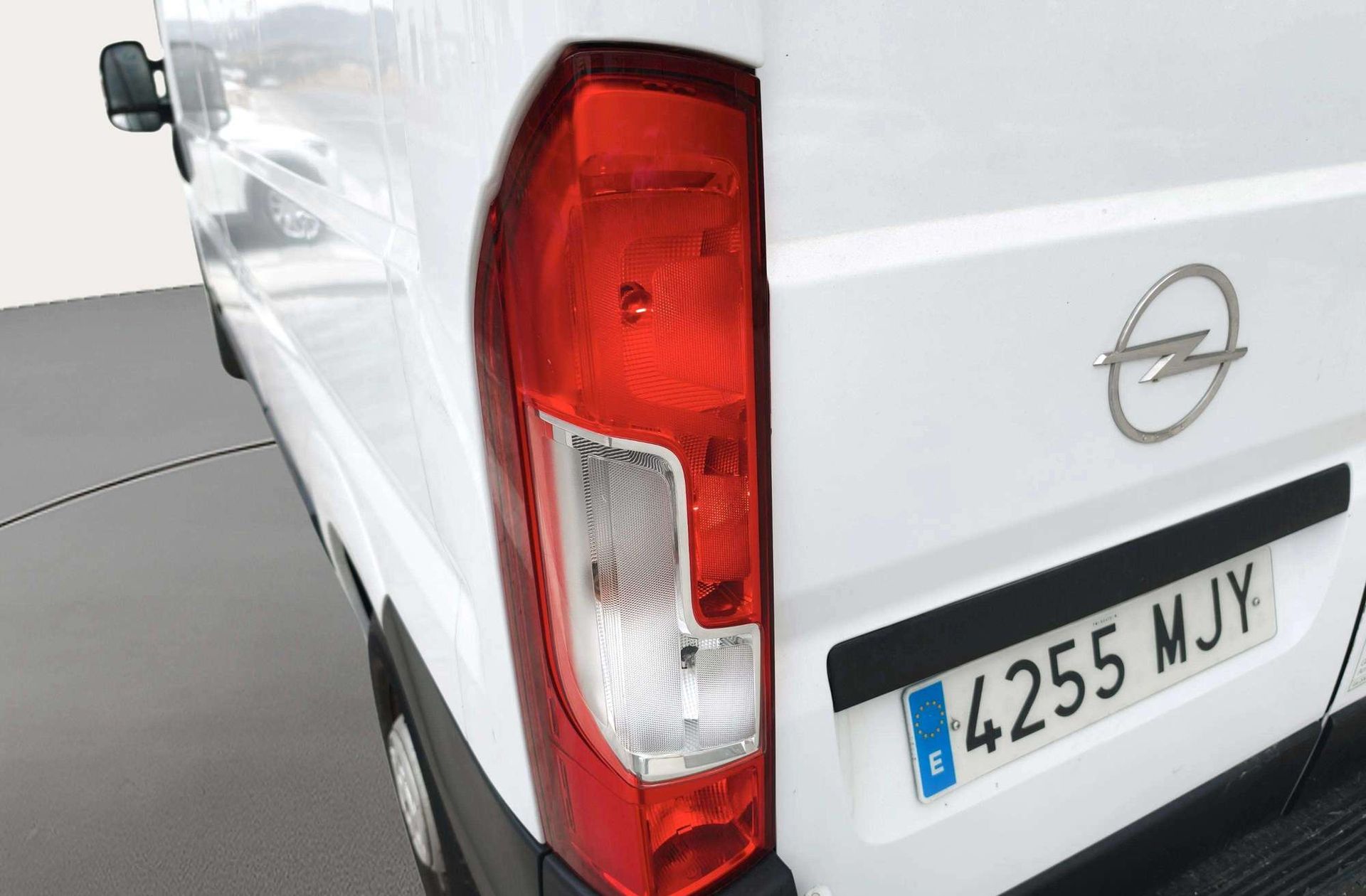 Opel Movano Furgon 2.2 BlueHDi Base L3H2 3.5T - foto 13