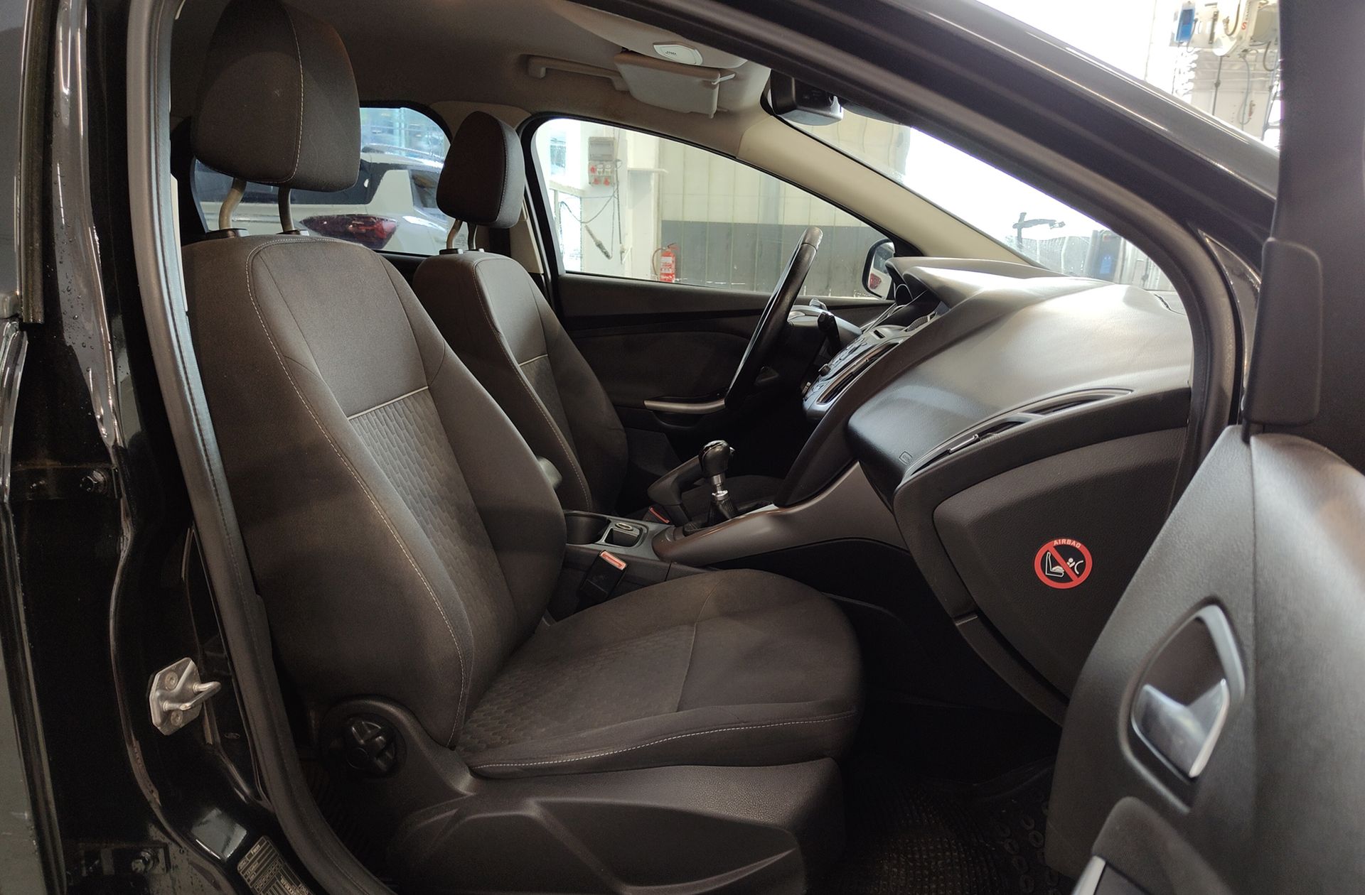 Ford Focus 1.0 EcoBoost Edition - foto 13