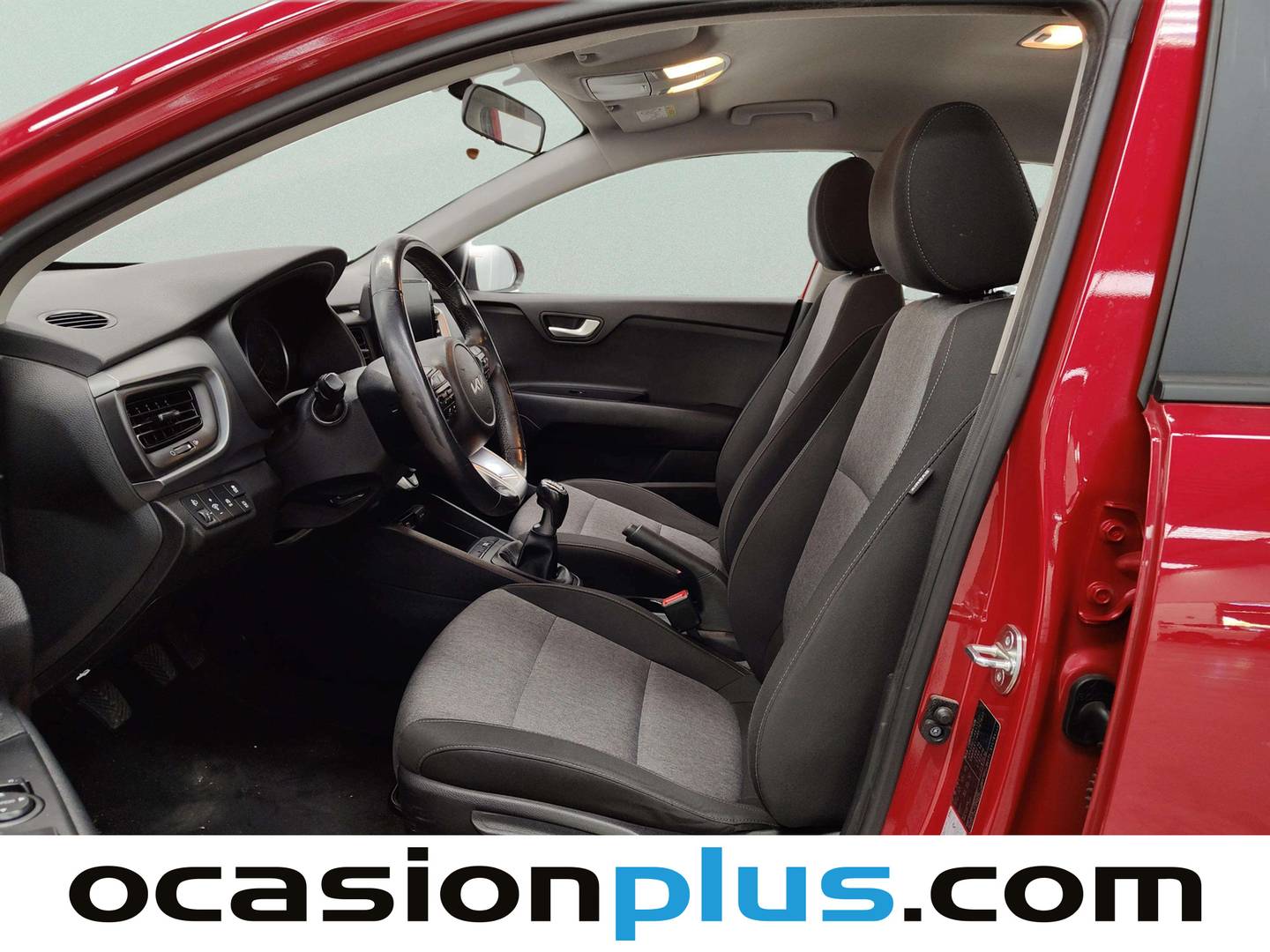 Foto asientos delanteros KIA Stonic KIA Stonic 1.0 T-GDi MHEV iMT Concept (100 CV)
