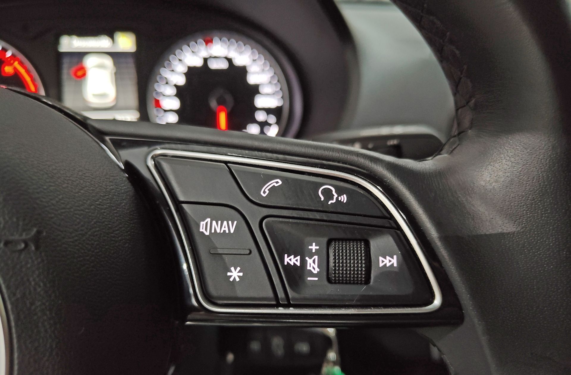 Audi Q2 Advanced 30 TDI S tronic - foto 26