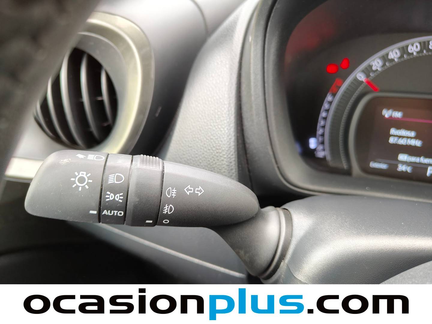 Toyota Aygo X Cross Toyota Aygo X Cross 1.0 VVT-I Undercover CVT (72 CV) seminuevo