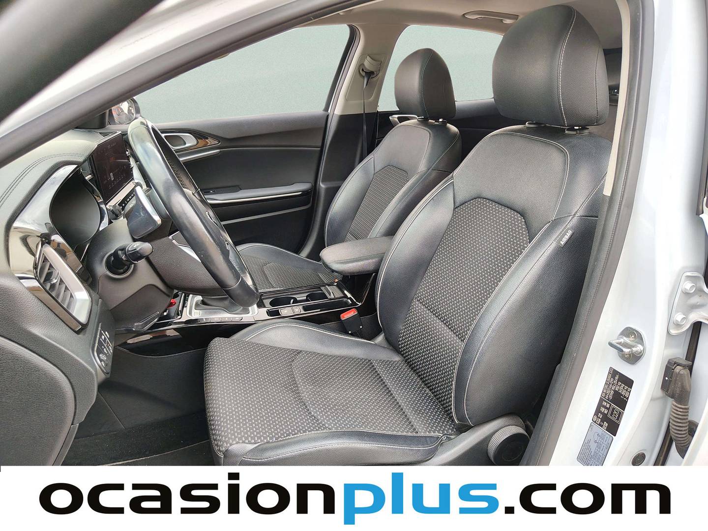 Foto asientos delanteros KIA XCeed KIA XCeed 1.6 MHEV Emotion DCT (136 CV)