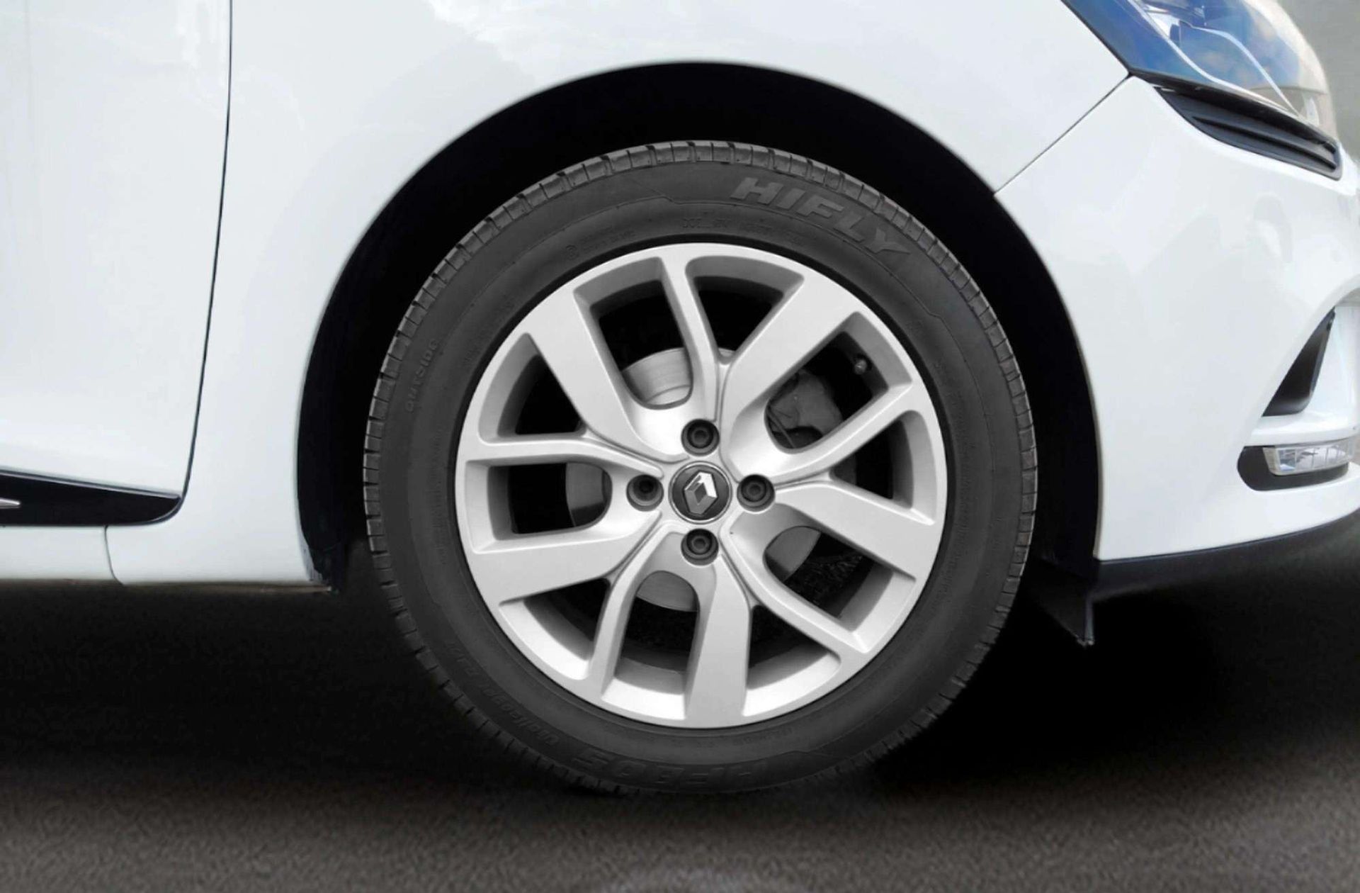 Renault Clio Limited TCe - foto 38