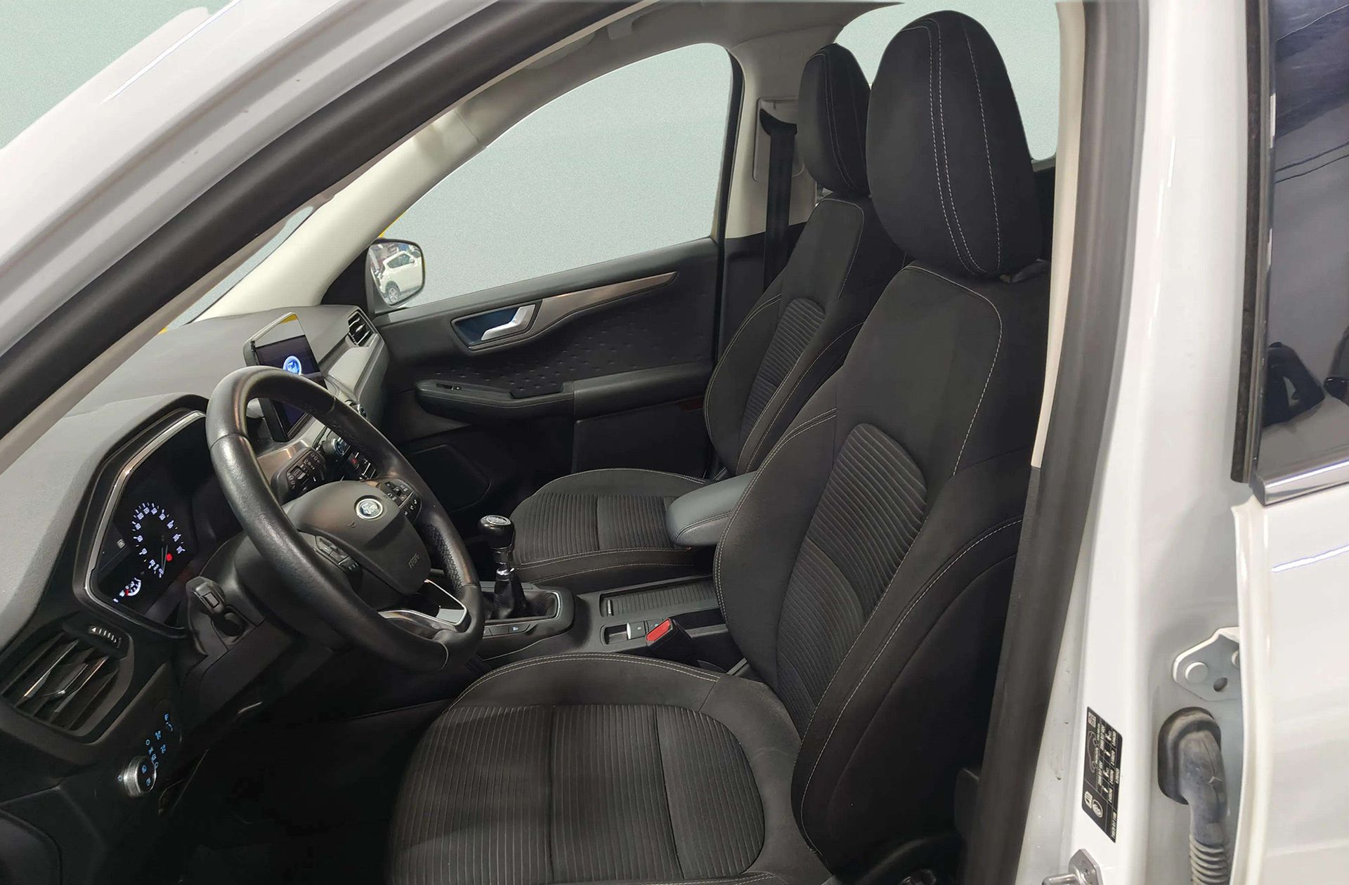 Ford Kuga 1.5 EcoBlue Titanium - foto 11