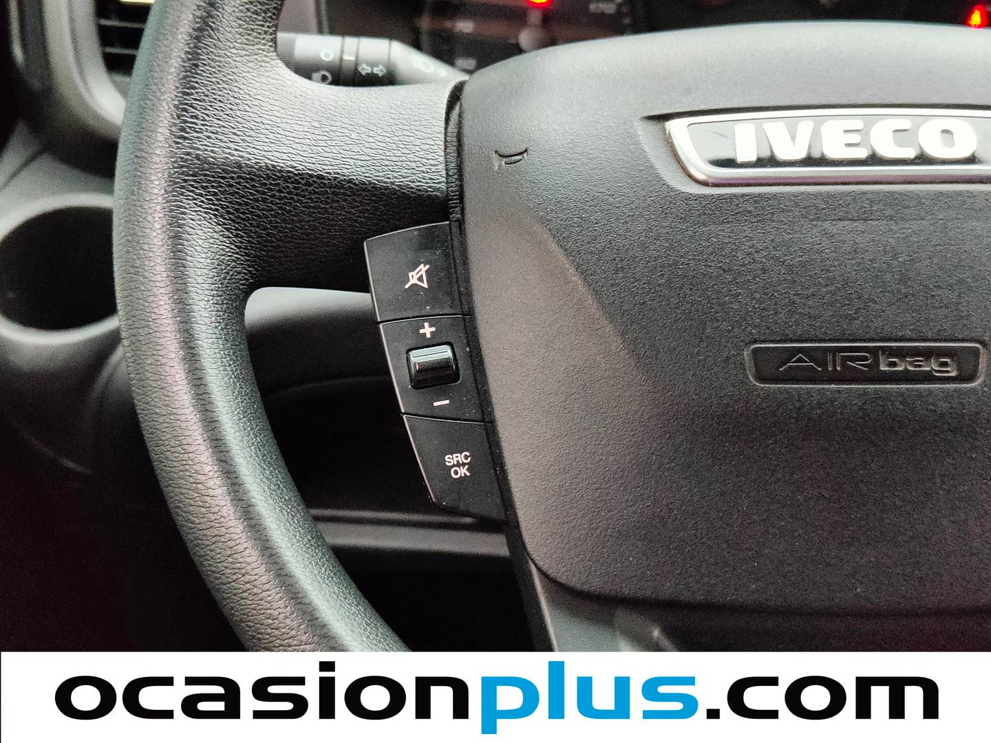 Foto Iveco Daily Iveco Daily 2.3 TD 35S 16 3520/H2 (156 CV) Camperizada