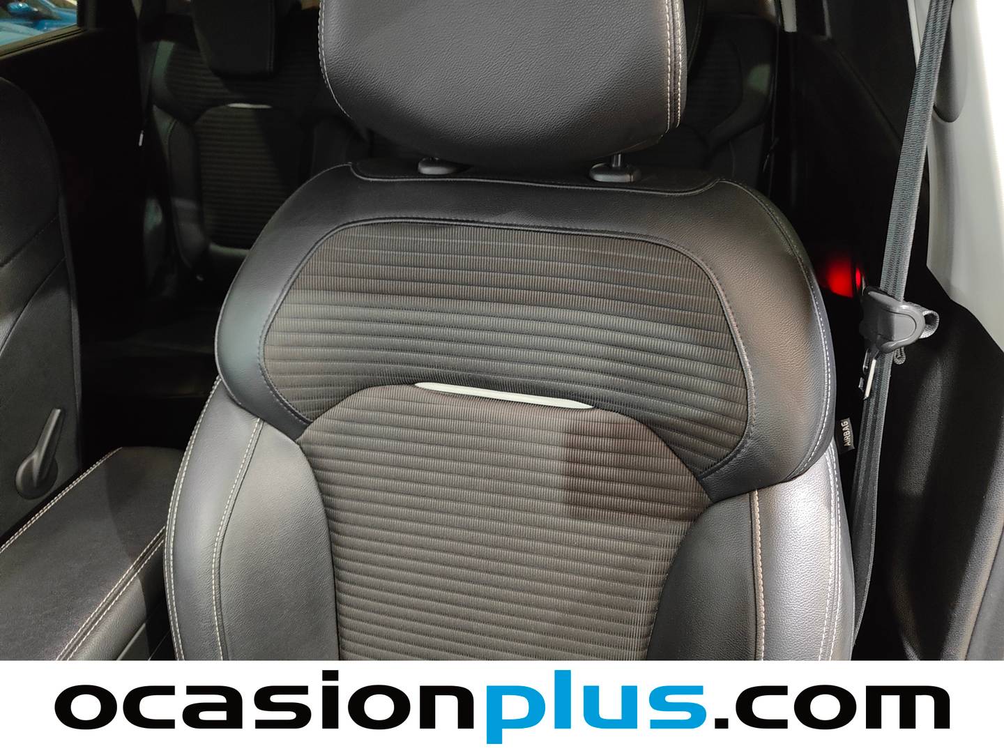 Extras y acabados del Renault Scénic Renault Scenic Zen Energy TCe (140 CV)