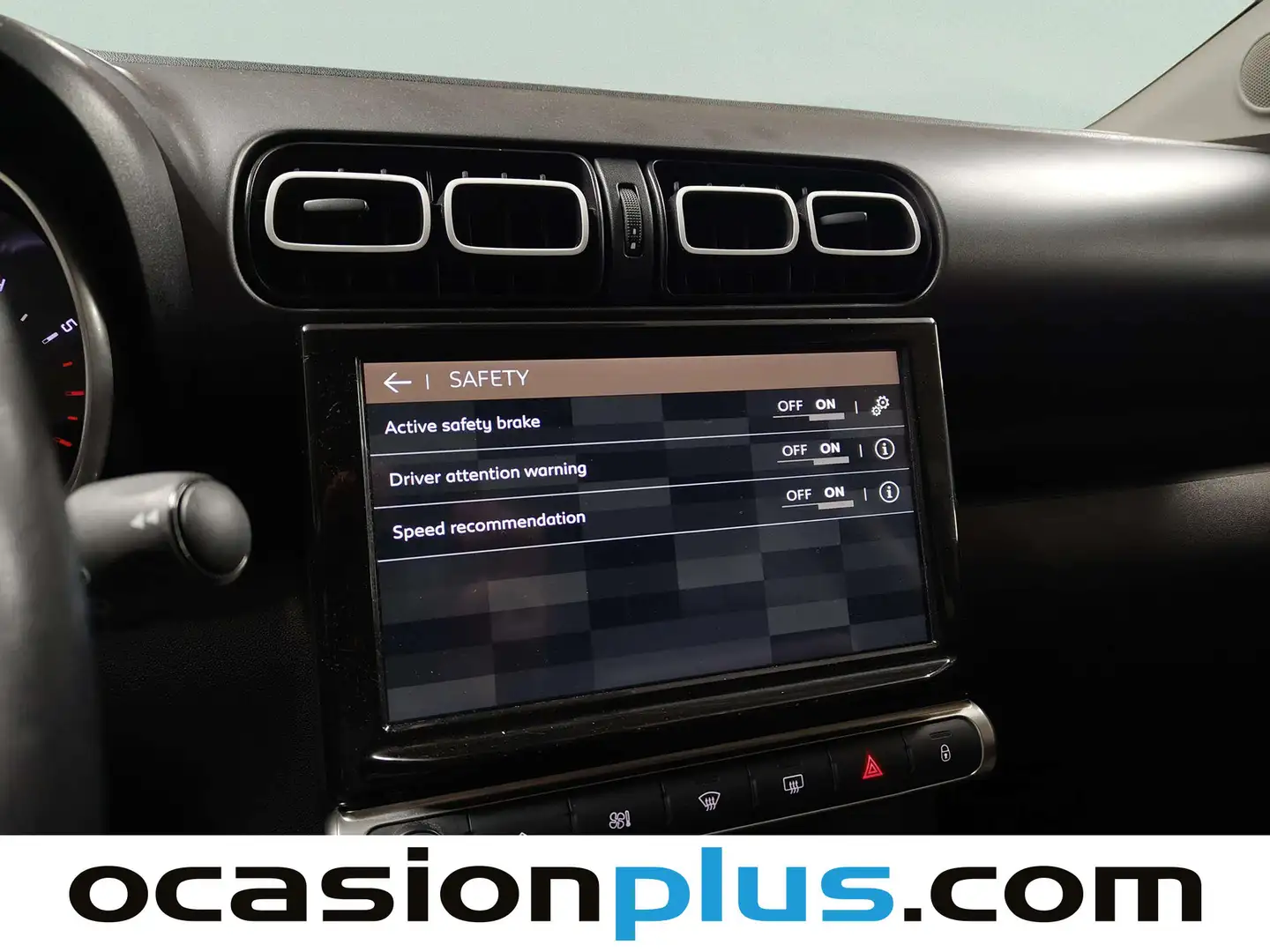 Foto Citroën C3 Aircross Citroen C3 Aircross PureTech 130 Shine Pack EAT6 (131 CV)